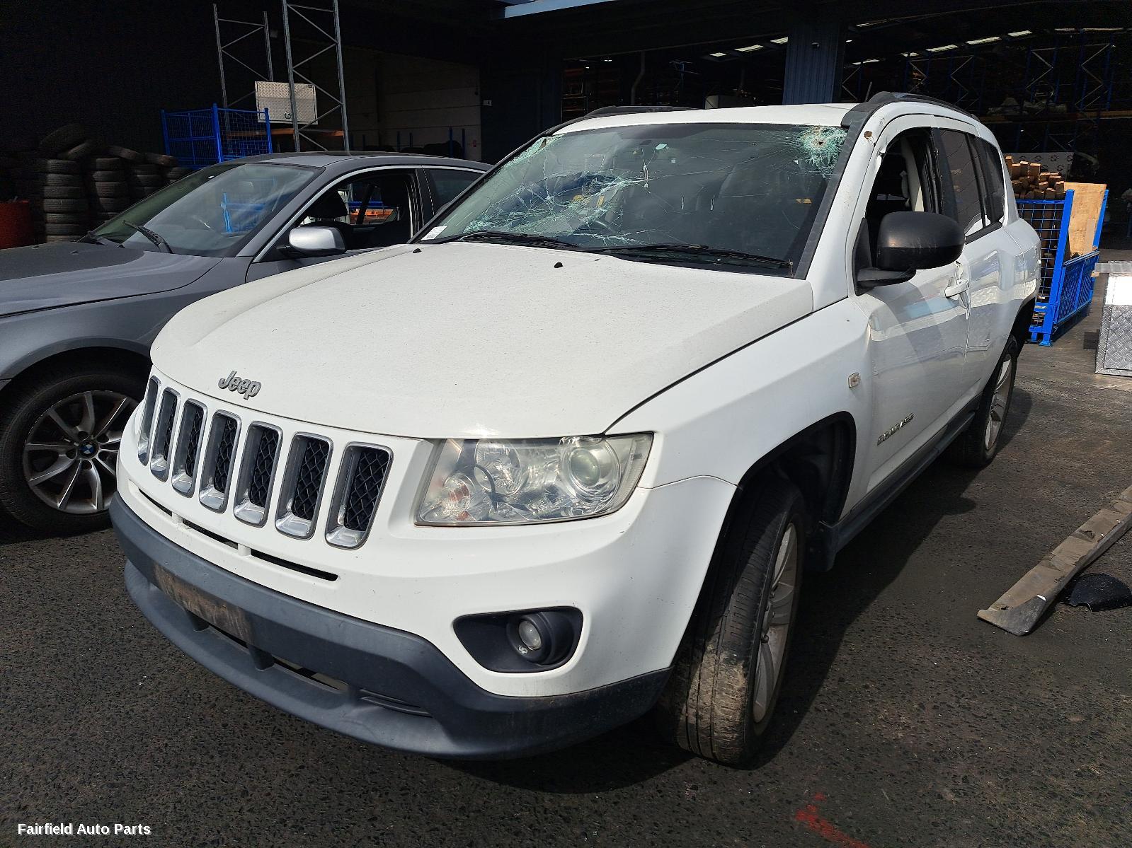 2012 Jeep Compass Left Rear Door Sliding