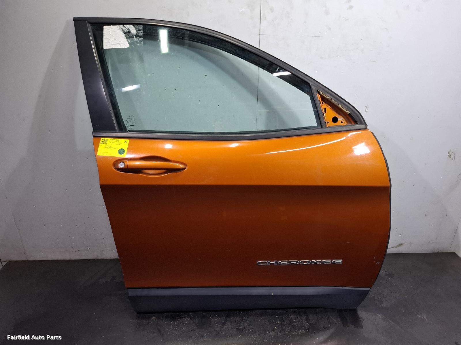2014-2022 Jeep Cherokee Right Front Door