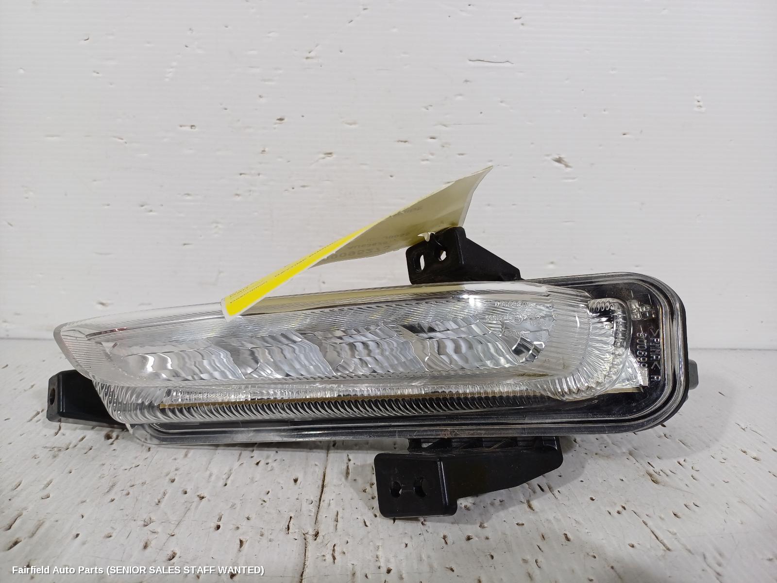 2019 Suzuki Swift Right Indicator Fog Side