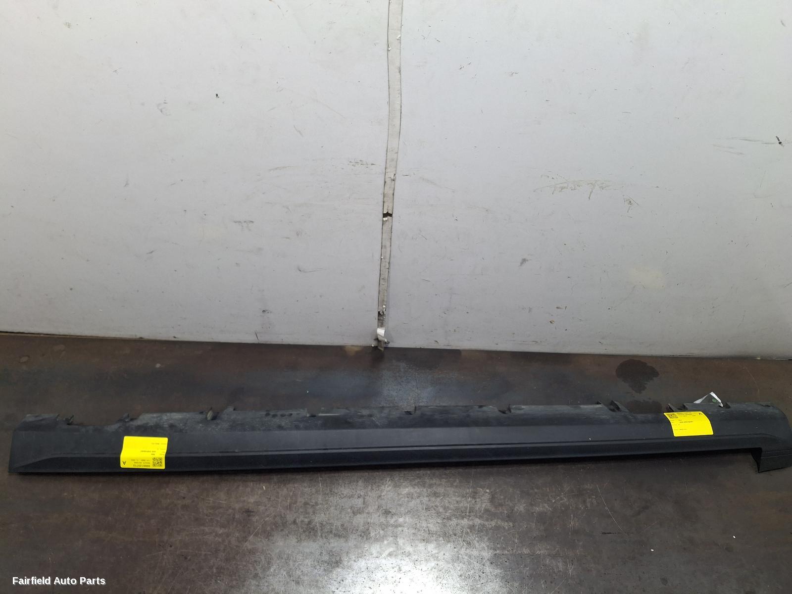 2023-2026 Mg Mg4 Side Step Skirt