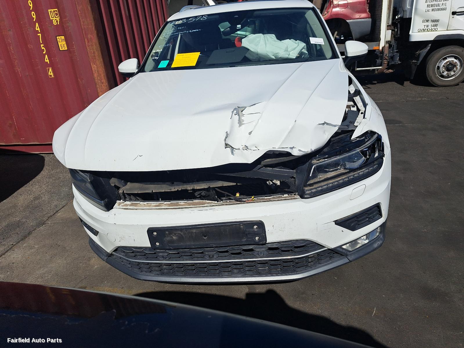 2017 Volkswagen Tiguan Right Taillight