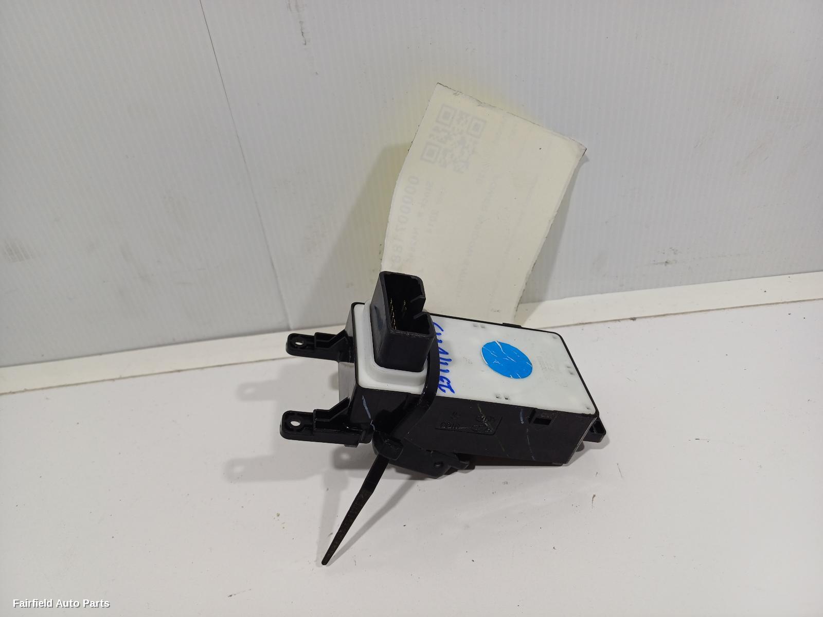 2012-2015 Hyundai I20 Pwr Dr Wind Switch