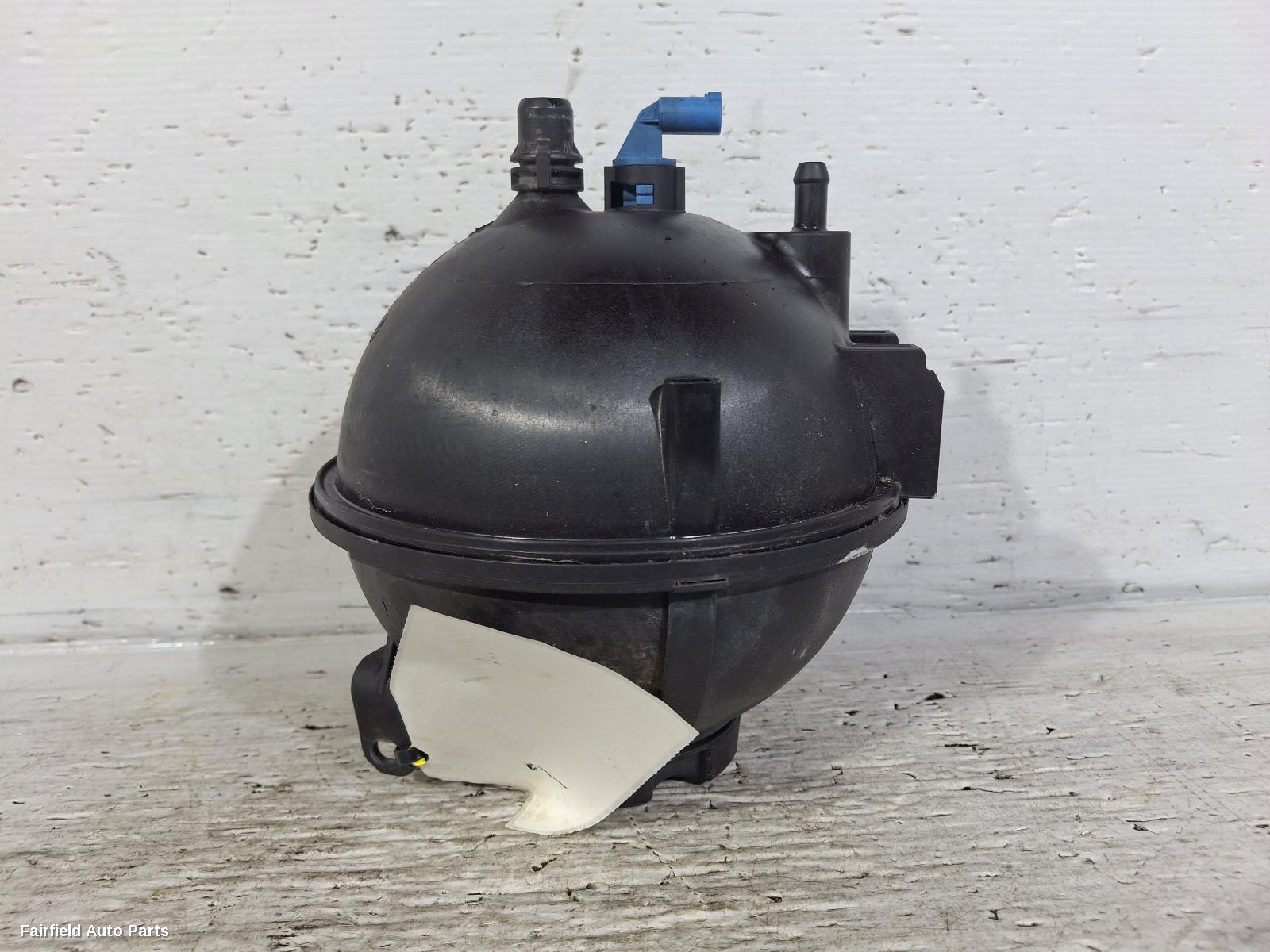 2014-2018 Bmw X4 Overflow Bottle