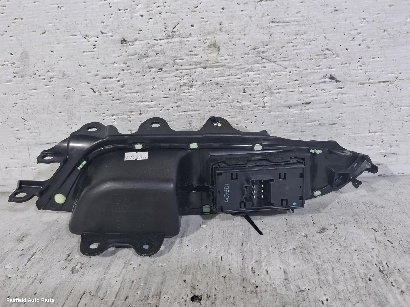 2016-2020 Holden Astra Pwr Dr Wind Switch