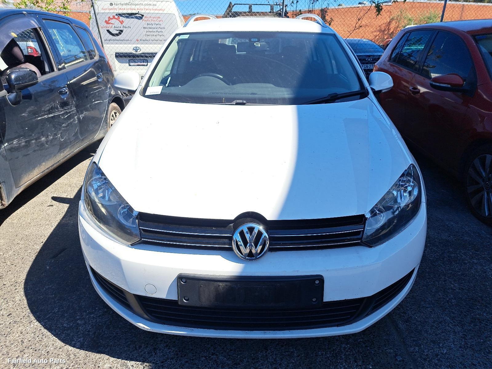 2012 Volkswagen Golf Left Taillight