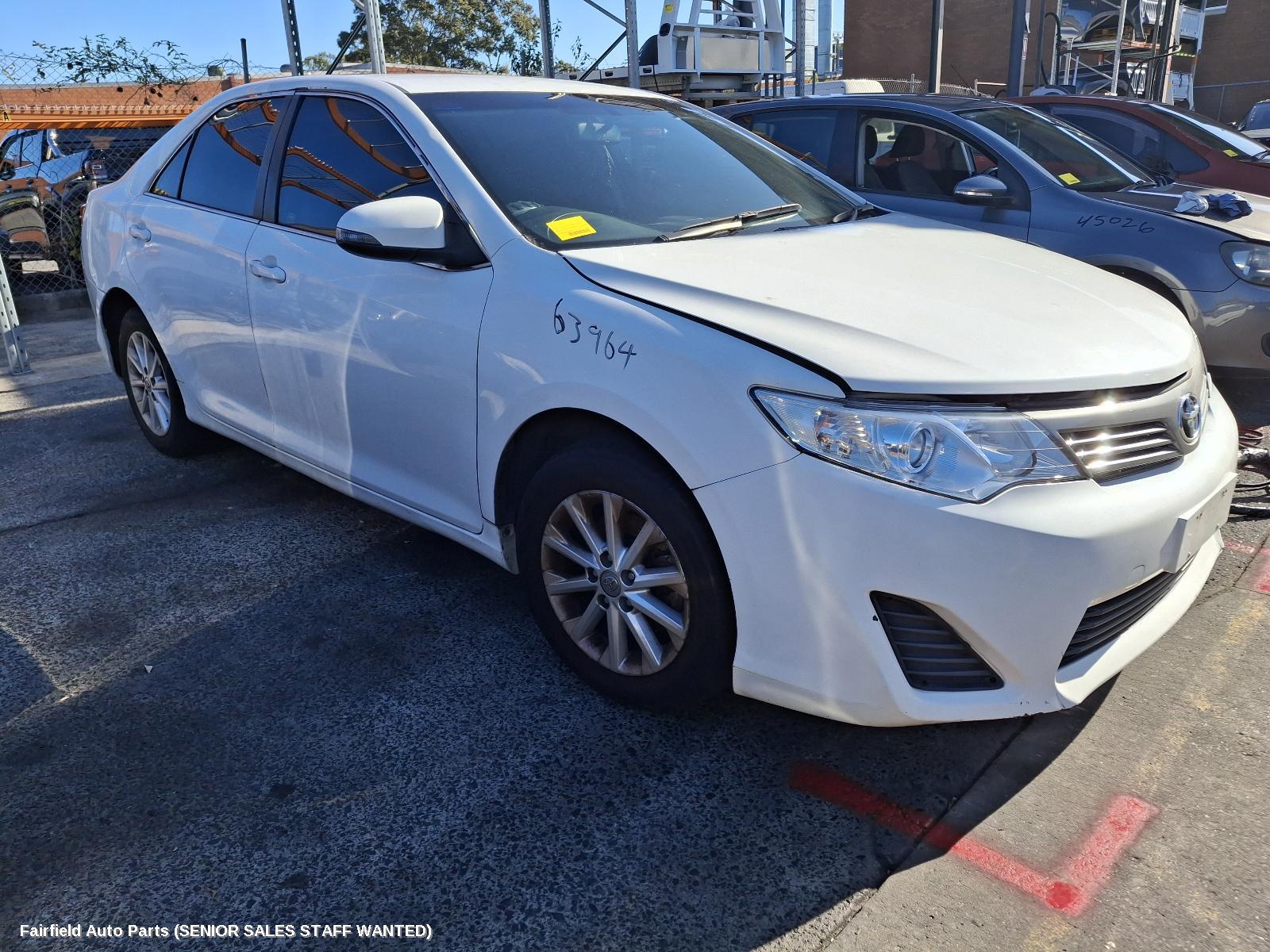 2014 Toyota Camry Left Taillight