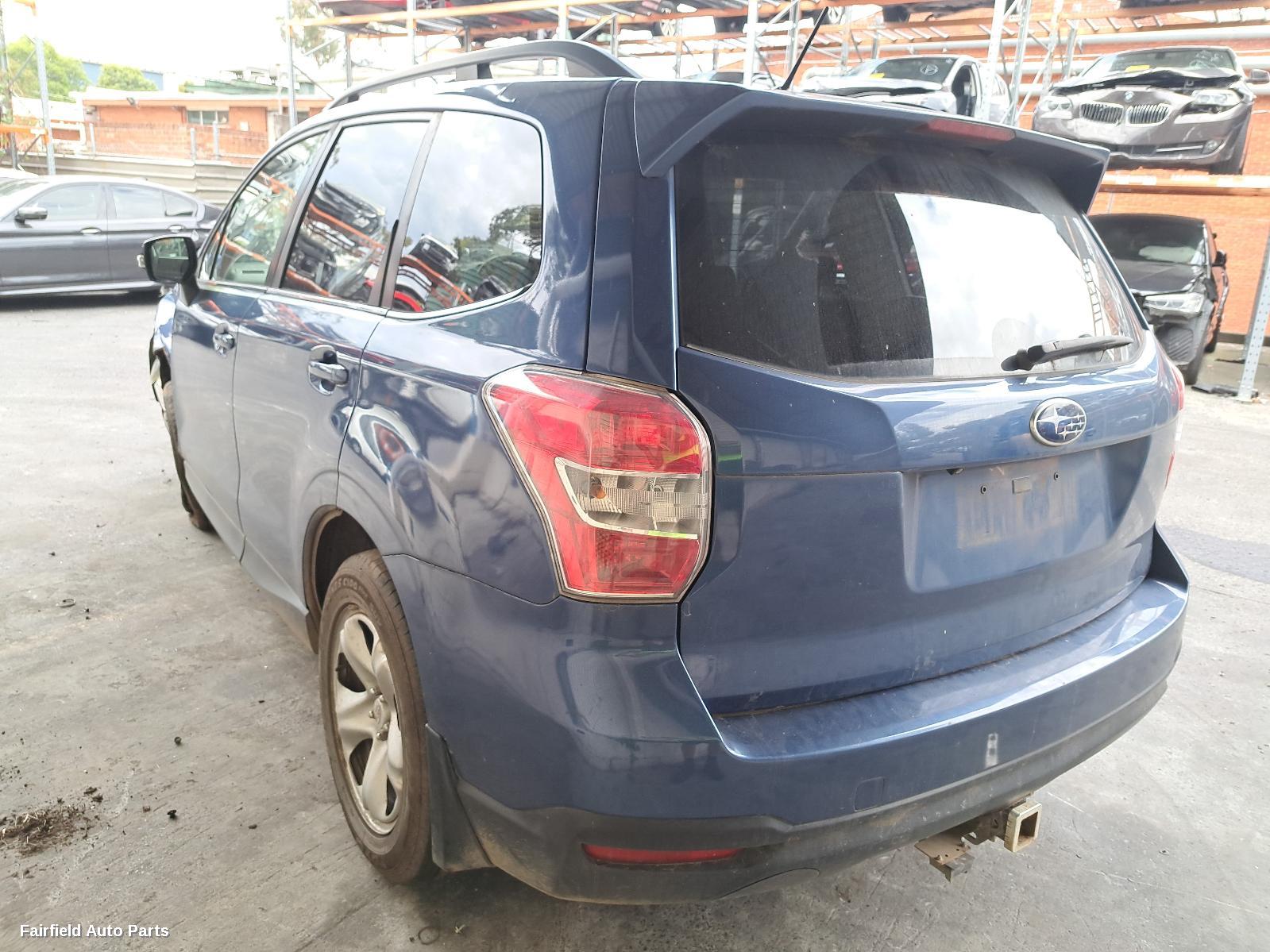 2013 Subaru Forester Right Guard