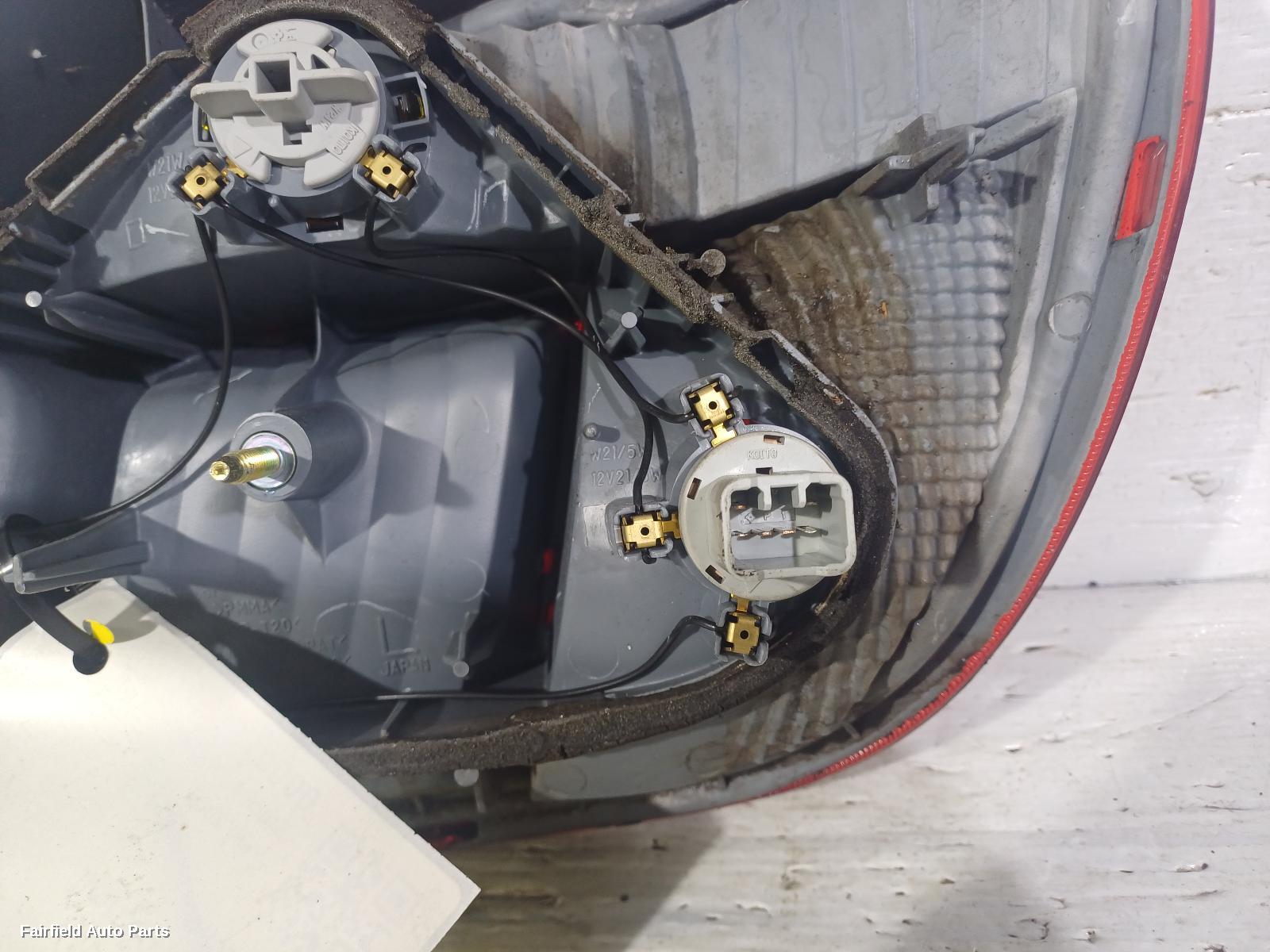 2002-2005 Toyota Echo Left Taillight