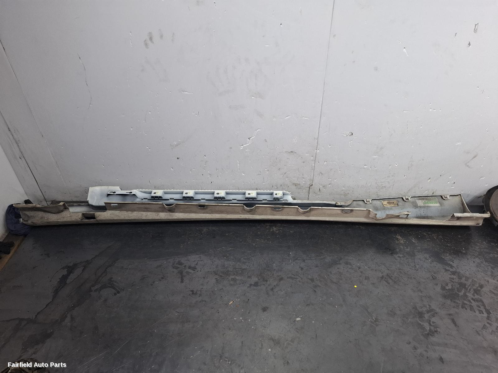 2009-2016 Mercedes E Class Side Step Skirt