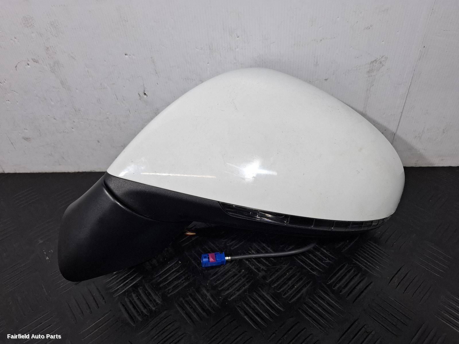 2014-2018 Volkswagen Touareg Left Door Mirror