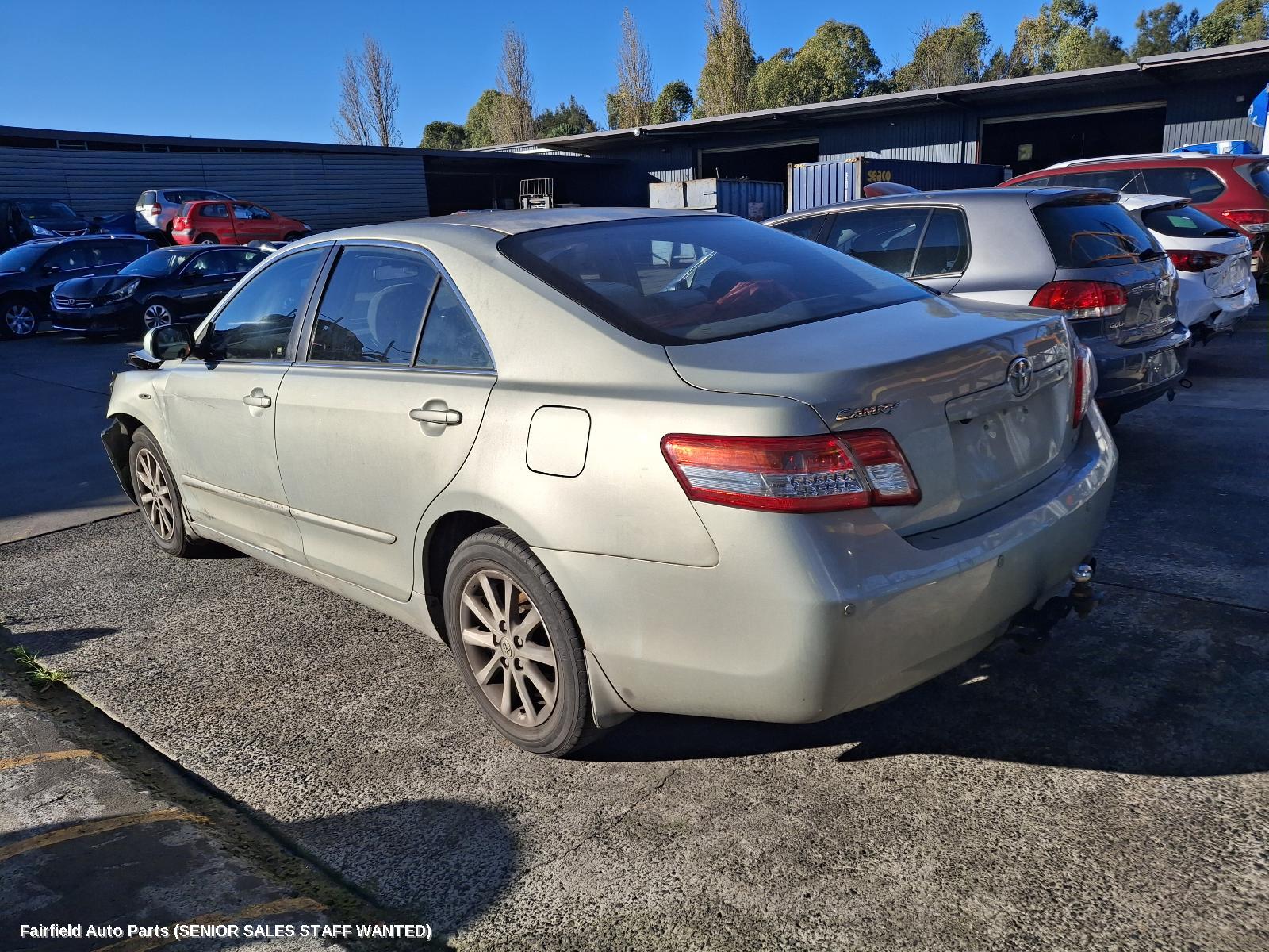 2009 Toyota Camry Left Taillight