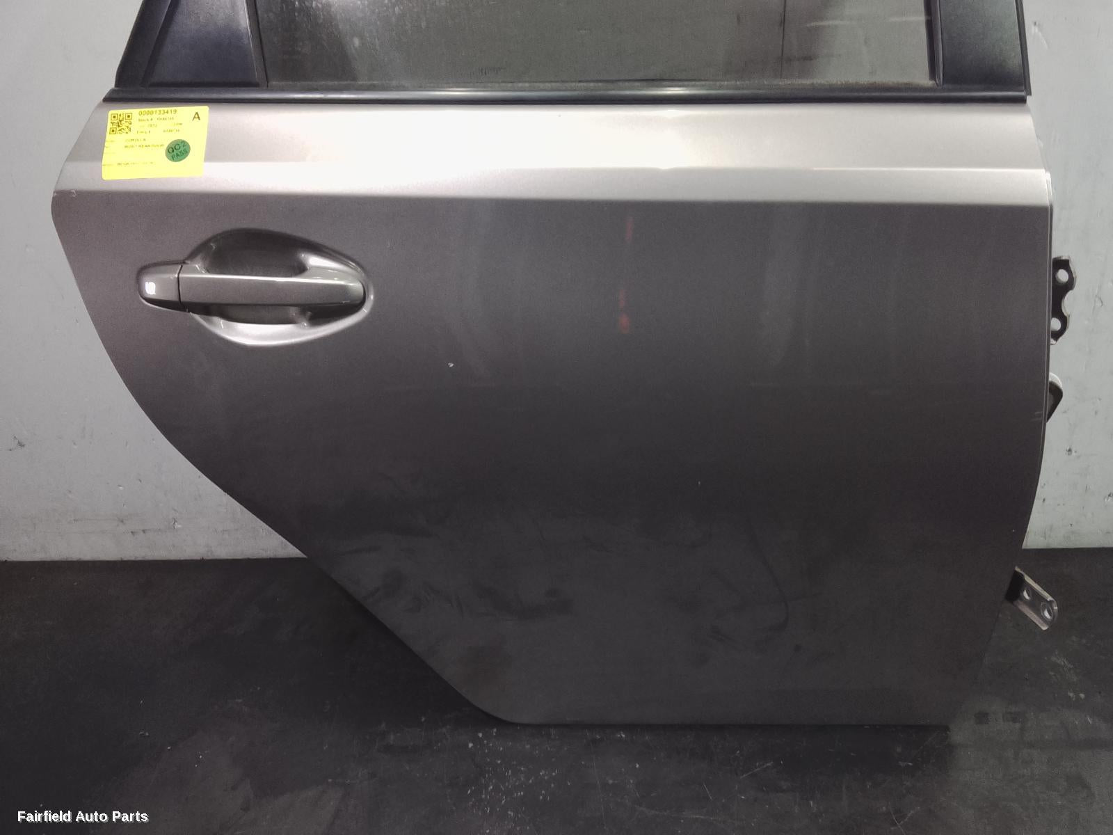 2007-2012 Toyota Corolla Right Rear Door Sliding