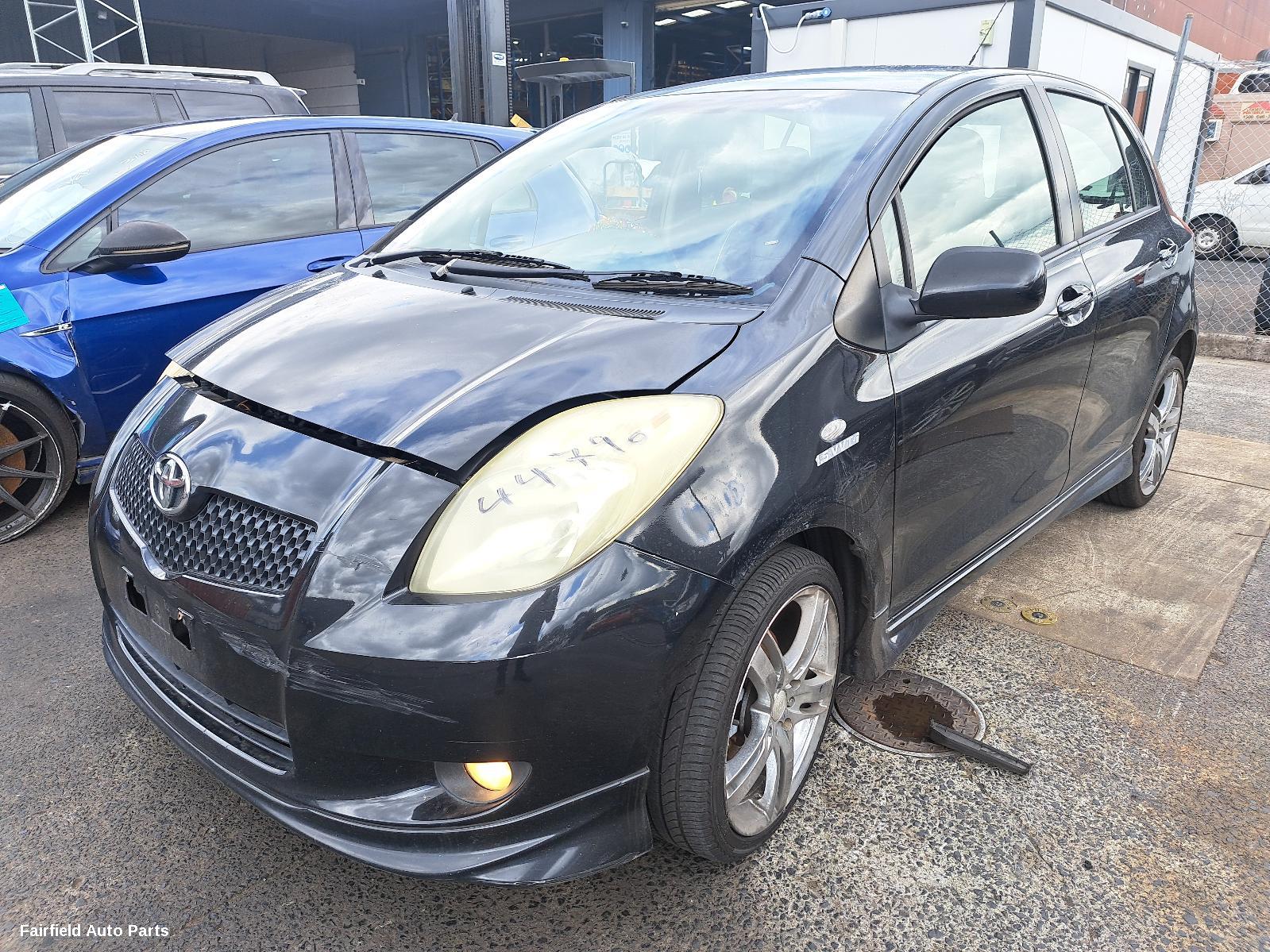 2005-2011 Toyota Yaris Left Front Door Window