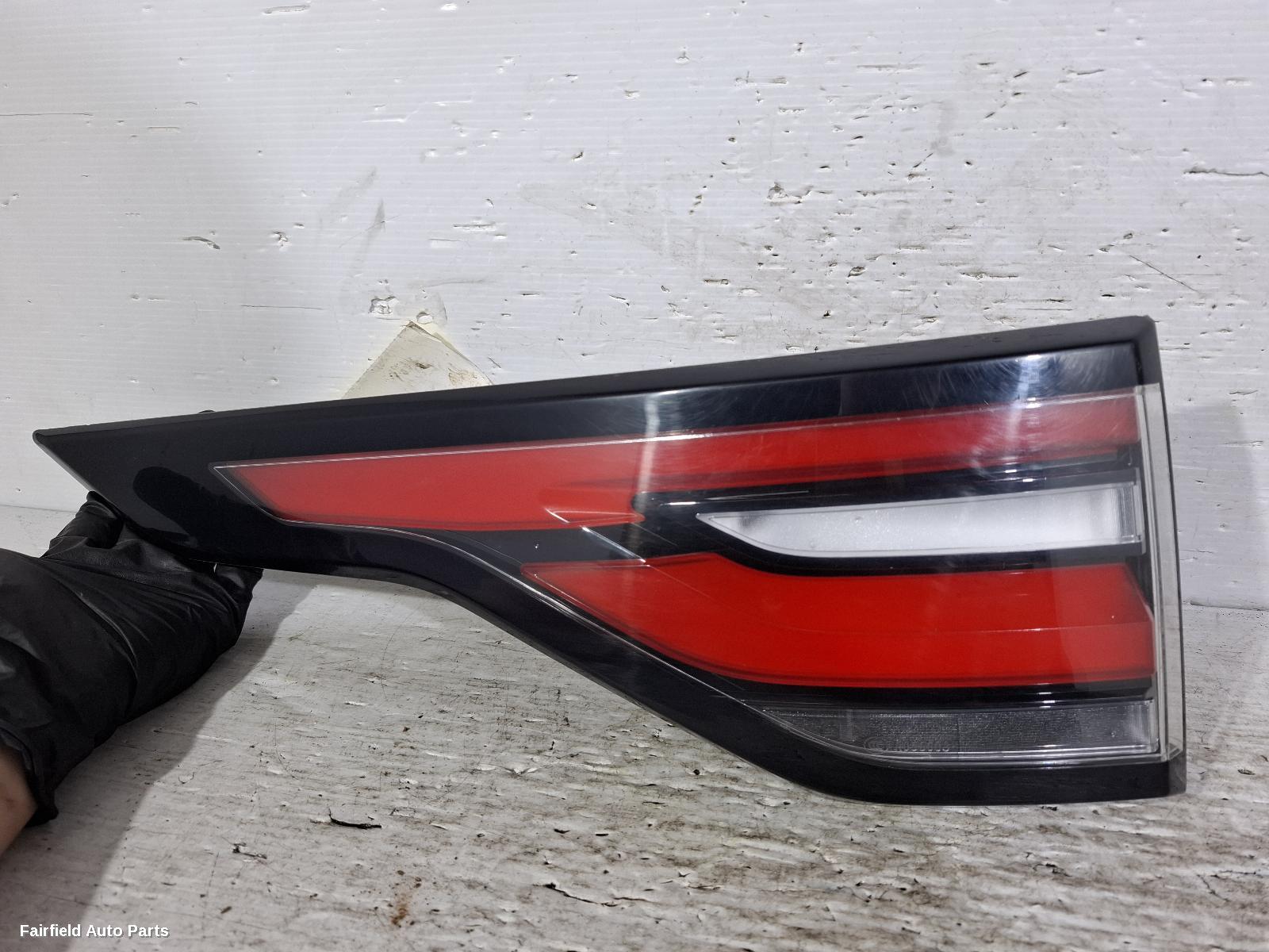 2016-2020 Land Rover Discovery Left Taillight