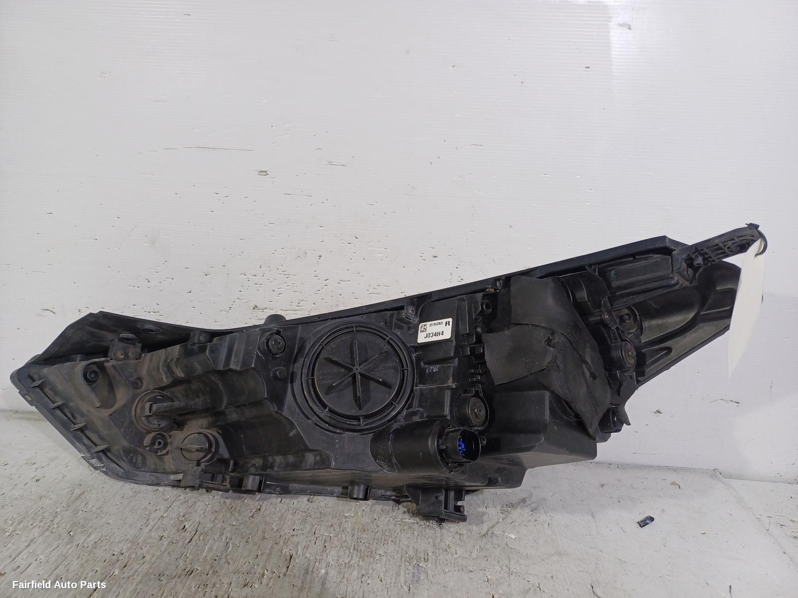 2015-2018 Hyundai Tucson Right Headlamp