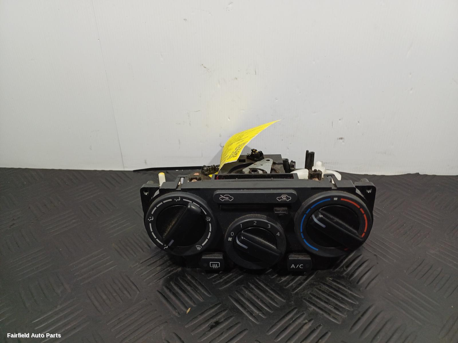 2012-2017 Nissan Pulsar Heater Ac Controls