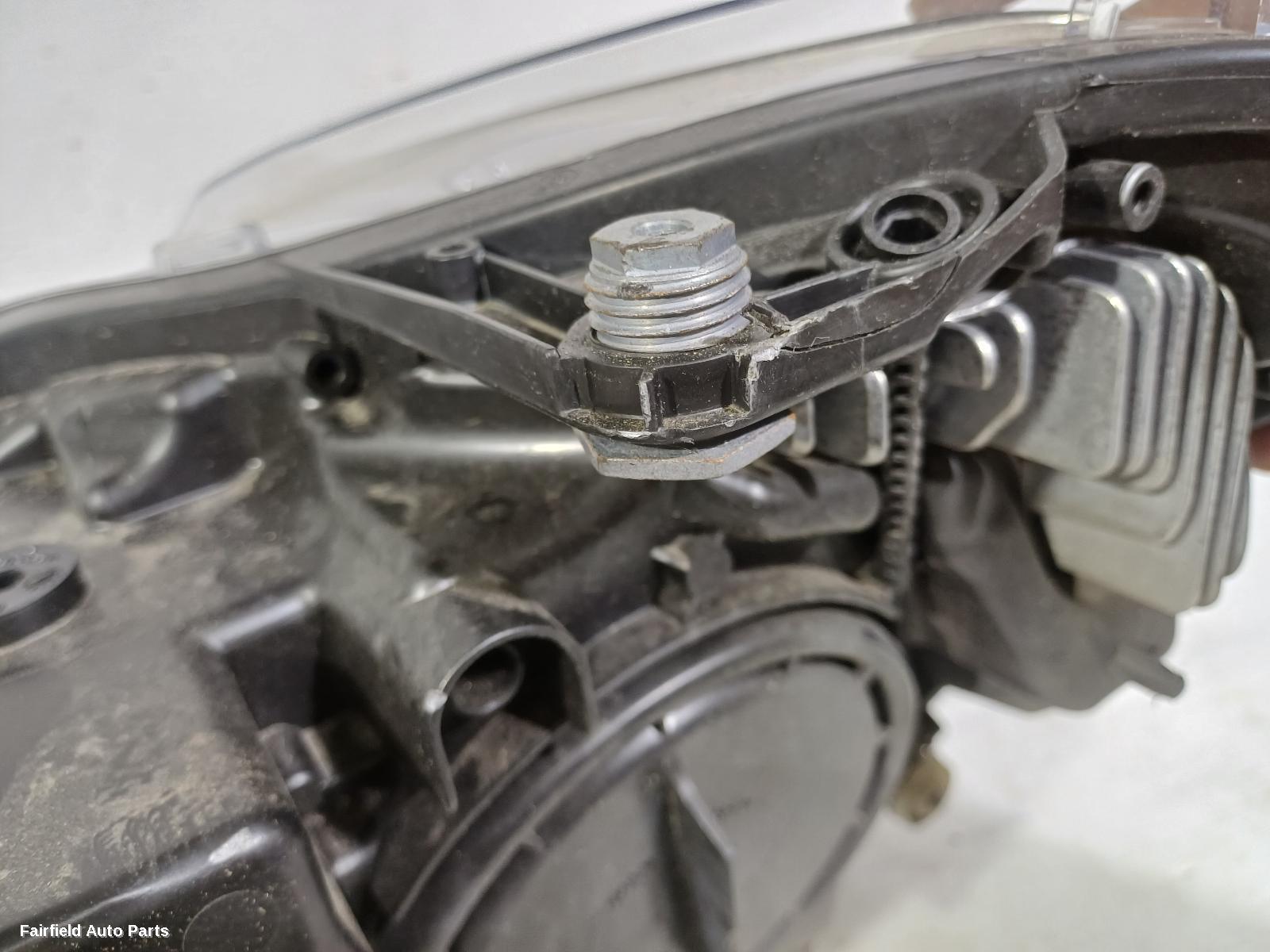 2009-2013 Mercedes E Class Right Headlamp