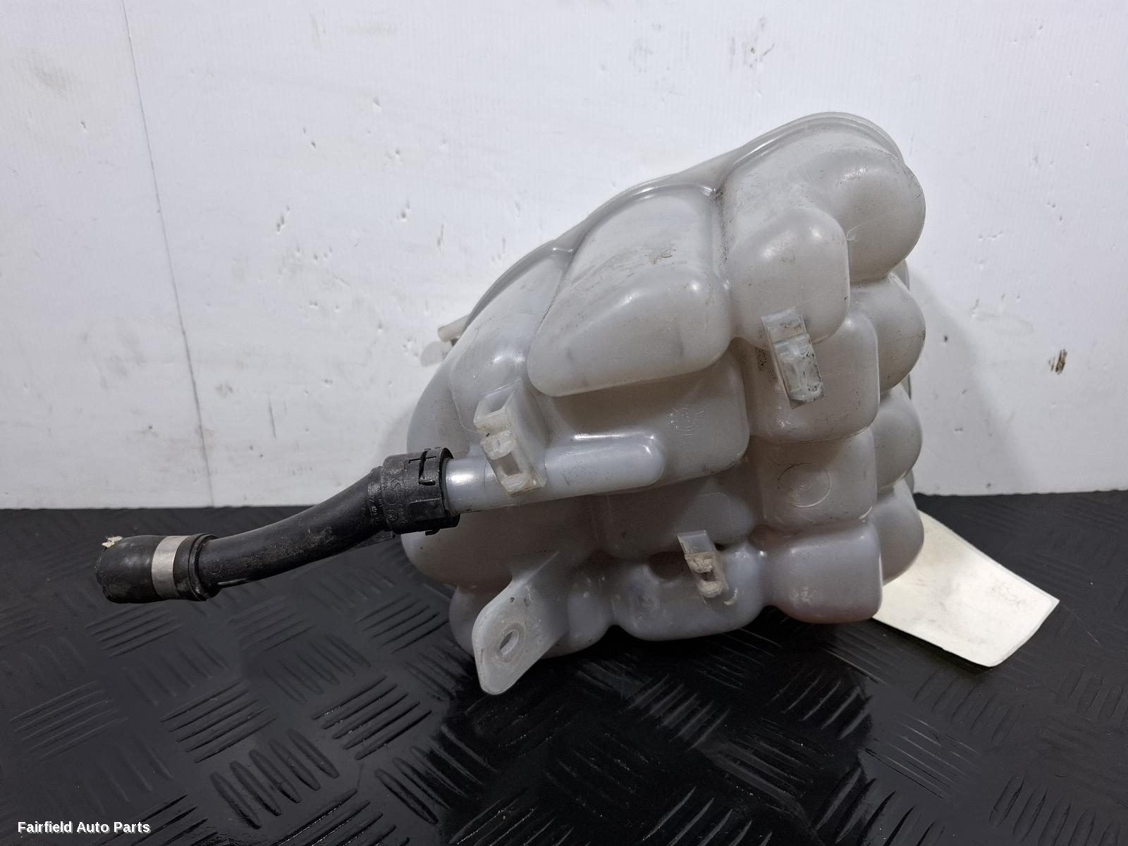 2010-2018 Porsche Cayenne Overflow Bottle