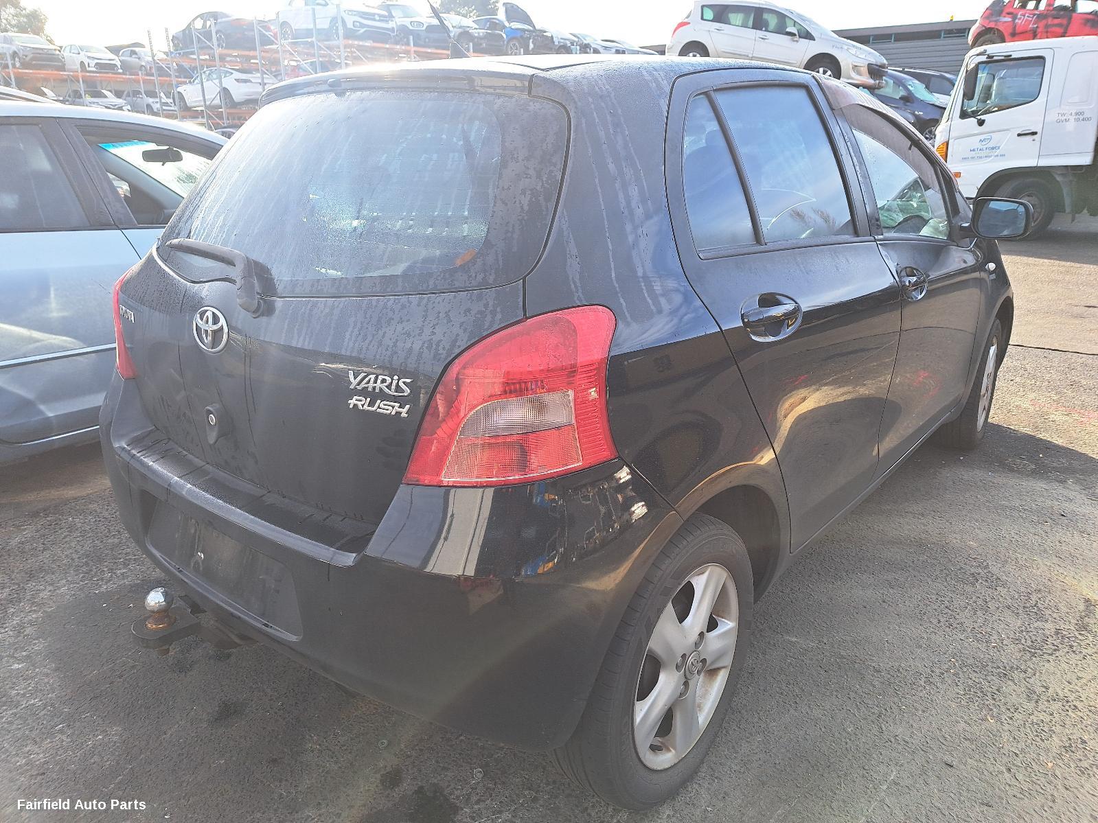 2008 Toyota Yaris Left Headlamp