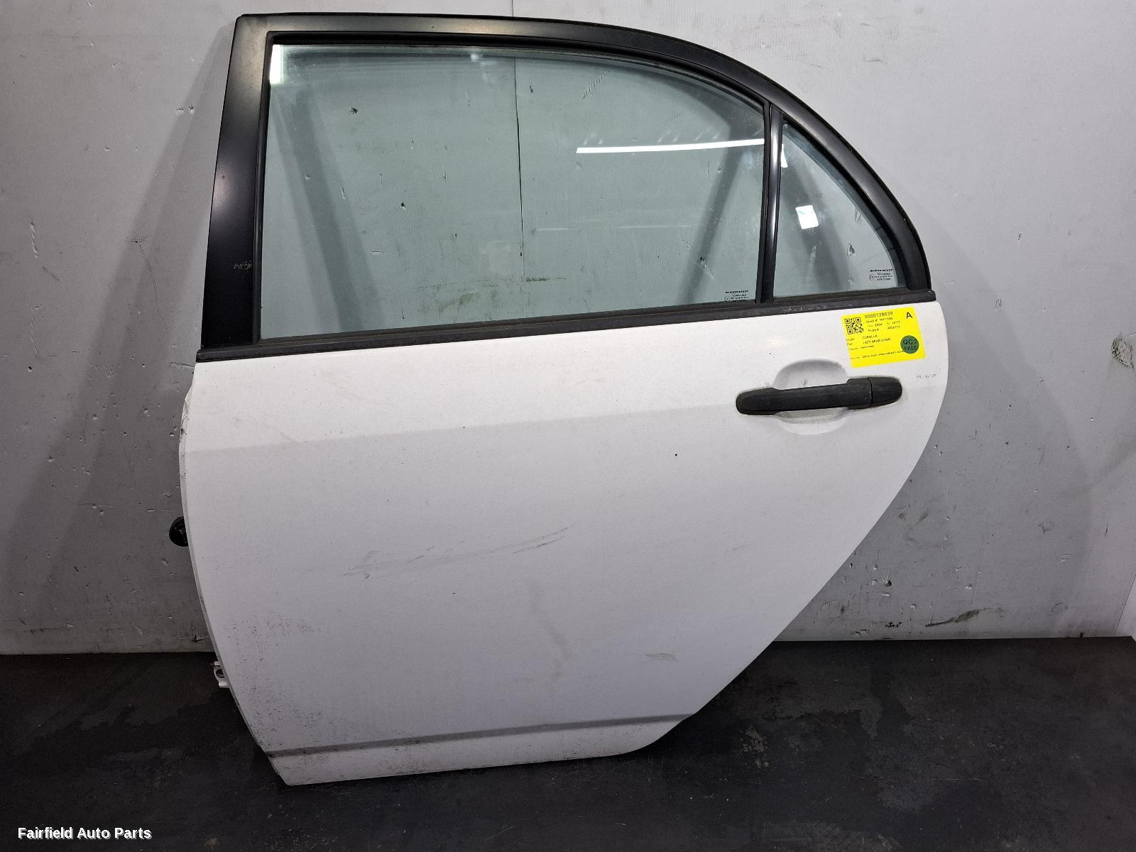 2003-2007 Toyota Corolla Left Rear Door Sliding