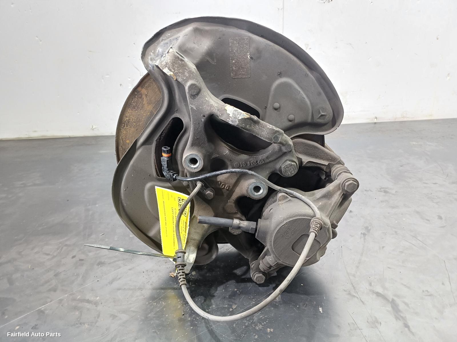 2014 Mercedes C Class Left Front Hub Assembly