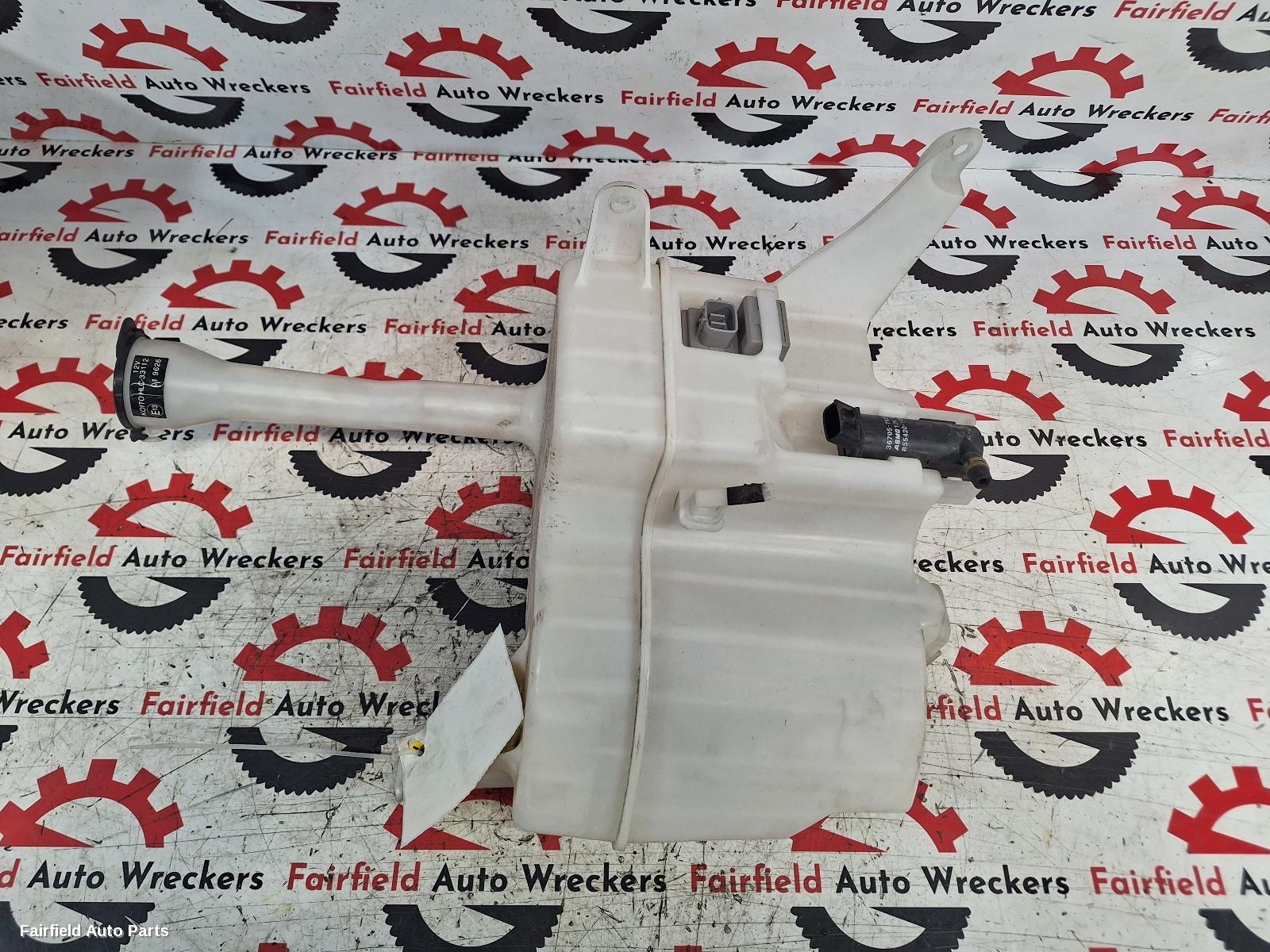 2012-2017 Toyota Aurion Washer Bottle