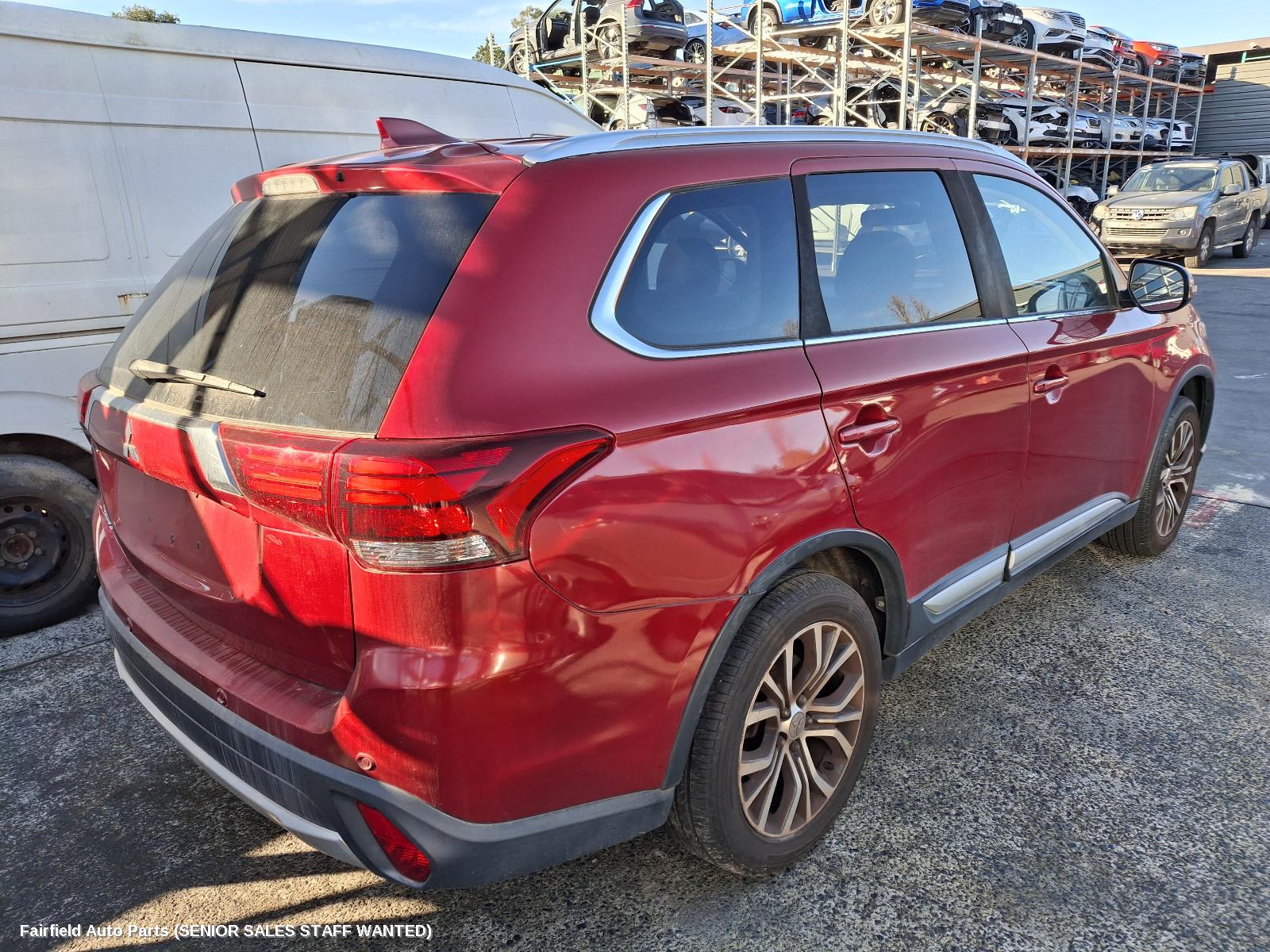 2016 Mitsubishi Outlander Left Front Hub Assembly