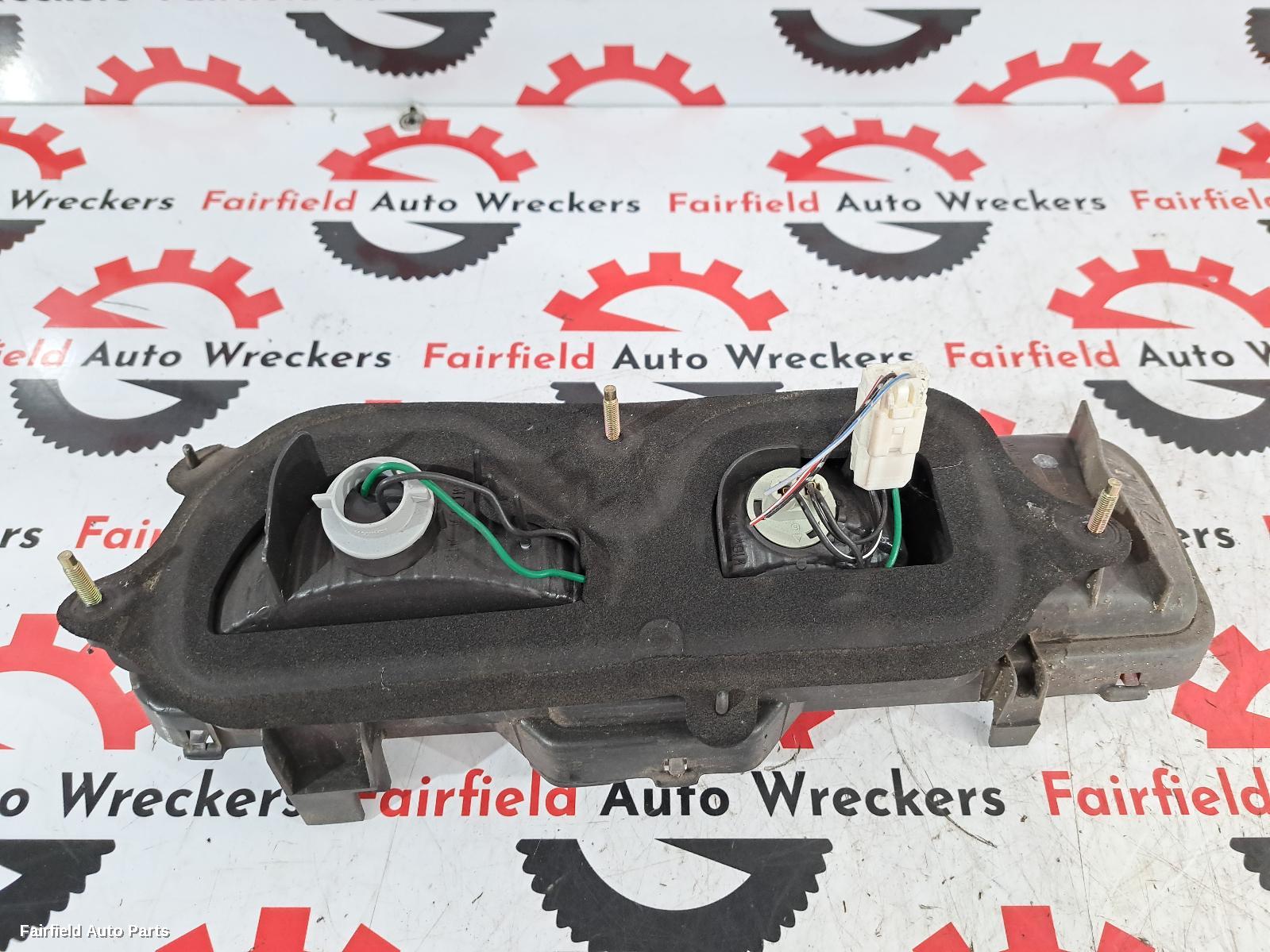 2002-2004 Nissan Elgrand Left Taillight