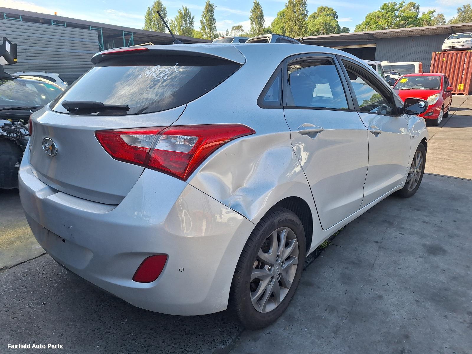 2013 Hyundai I30 Parcel Shelf