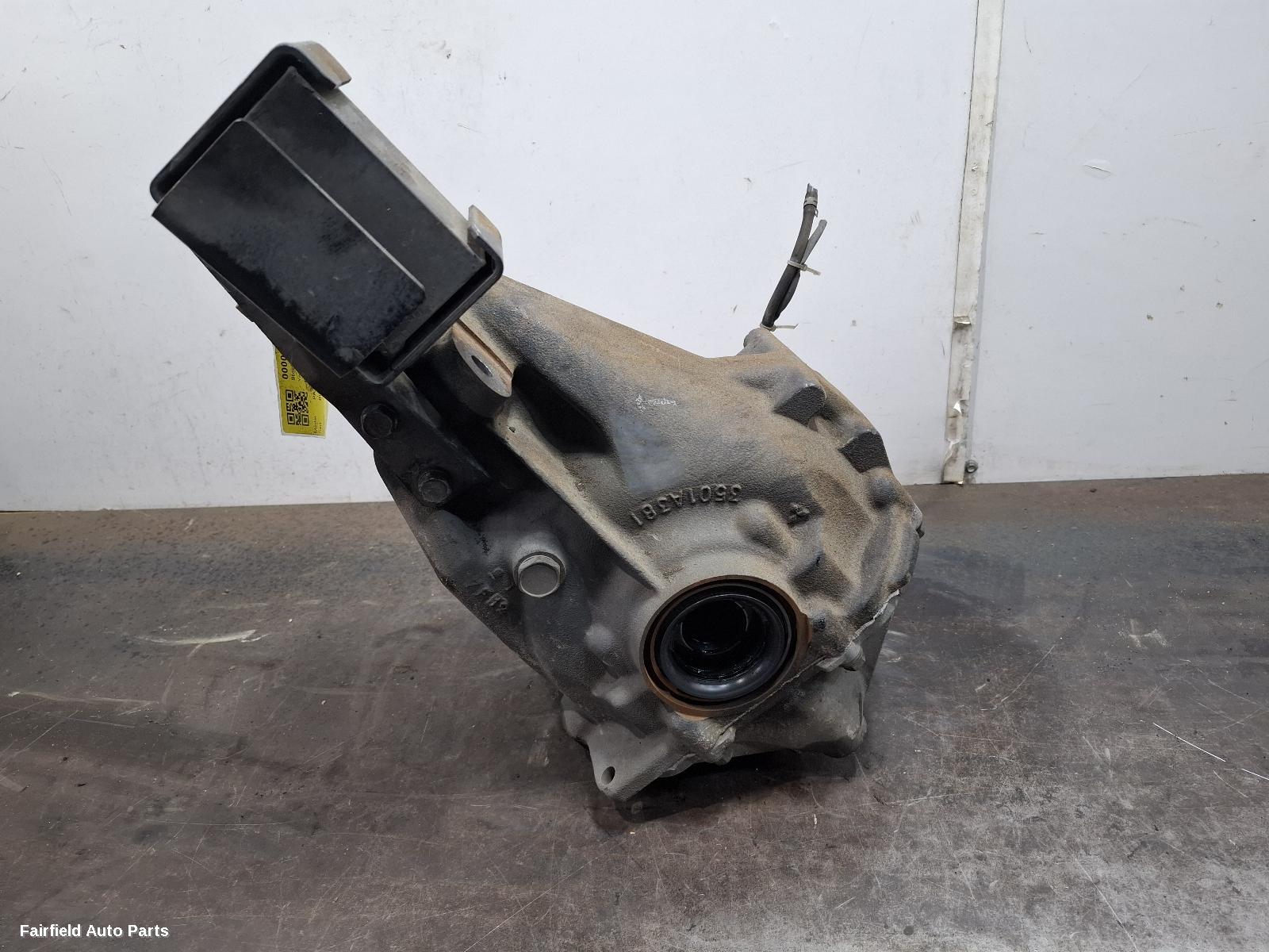 2014-2021 Mitsubishi Pajero Differential Centre