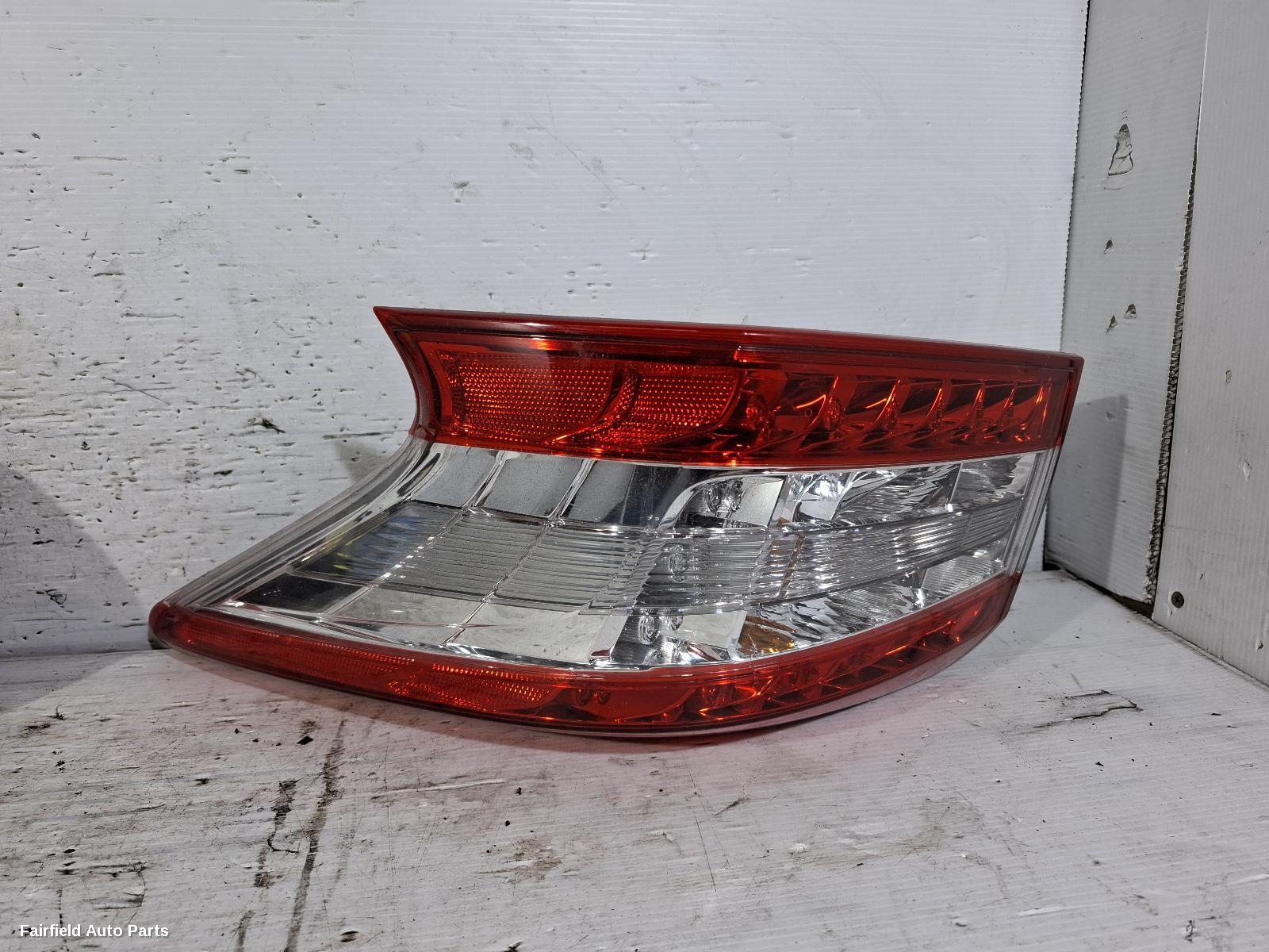 2012-2017 Nissan Pulsar Right Taillight