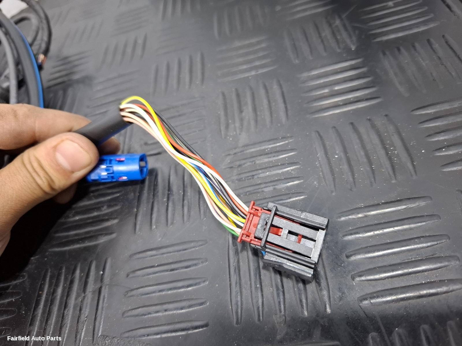 2015-2020 Audi Q7 Right Door Mirror