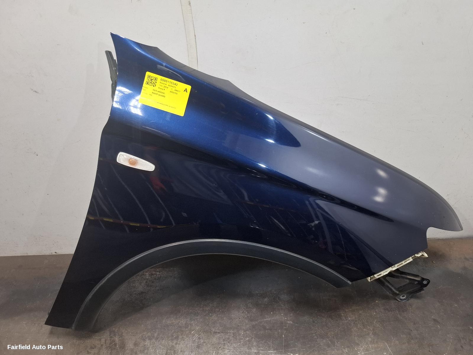 2014-2015 Mitsubishi Outlander Right Guard