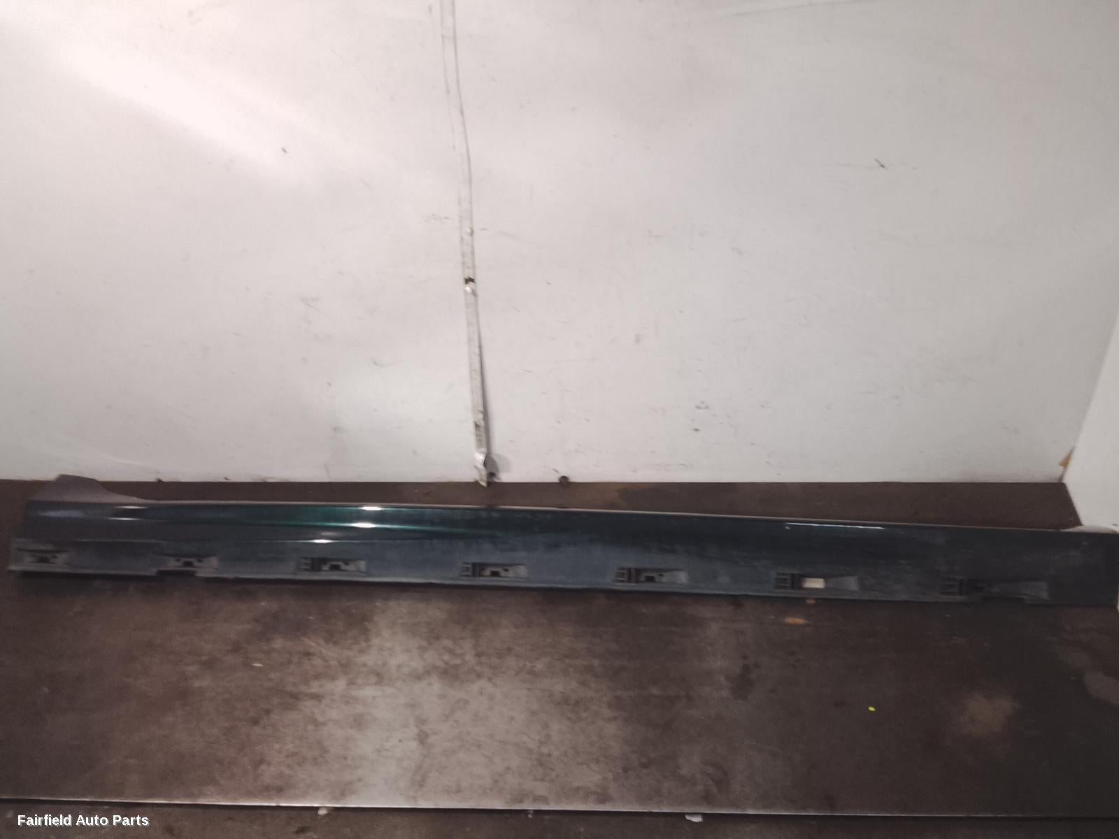 2006-2017 Holden Commodore Side Step Skirt