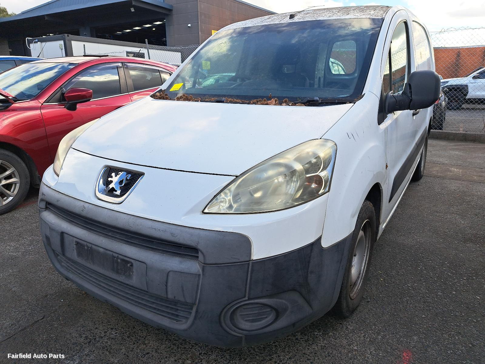 2011 Peugeot Partner Radiator