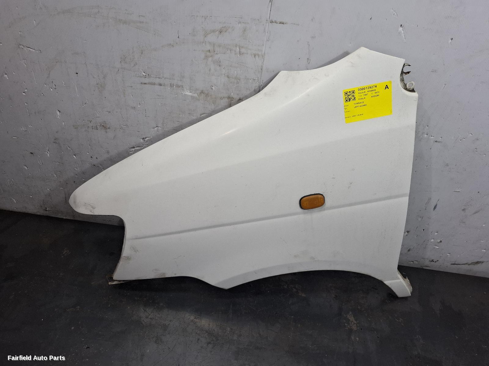 1996-2005 Toyota Townace Left Guard