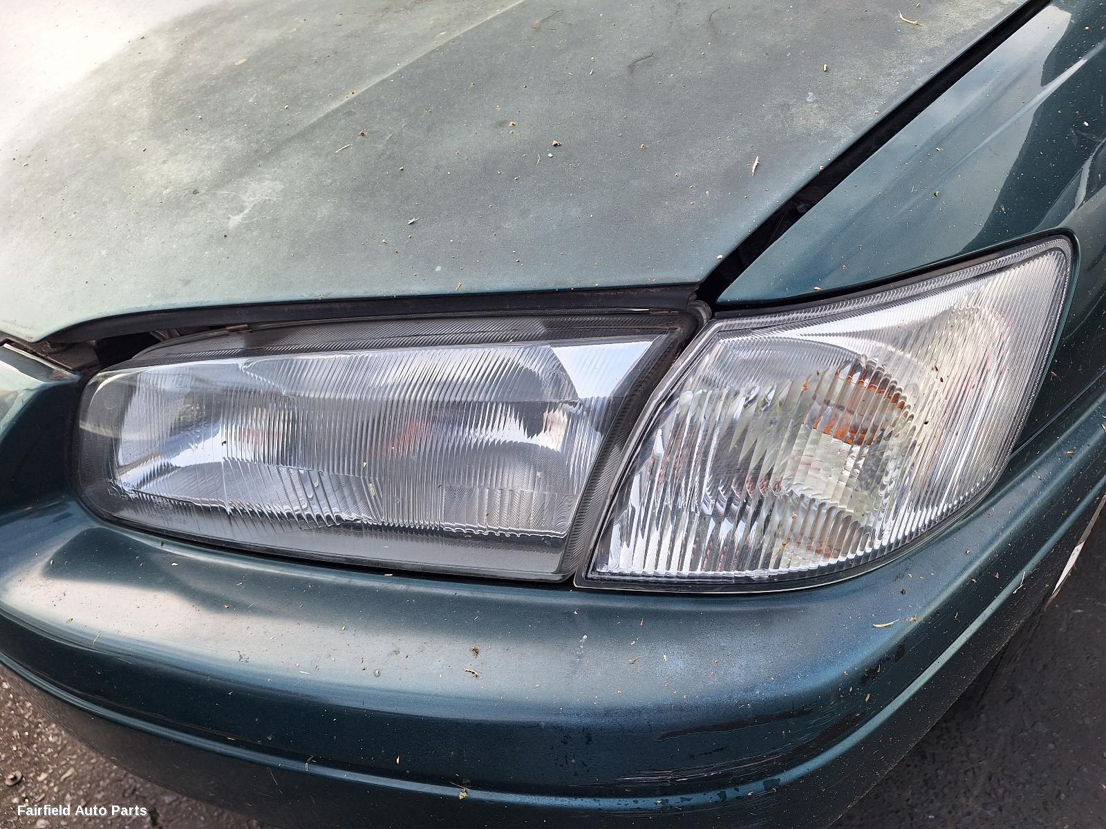 2000 Toyota Camry Right Taillight