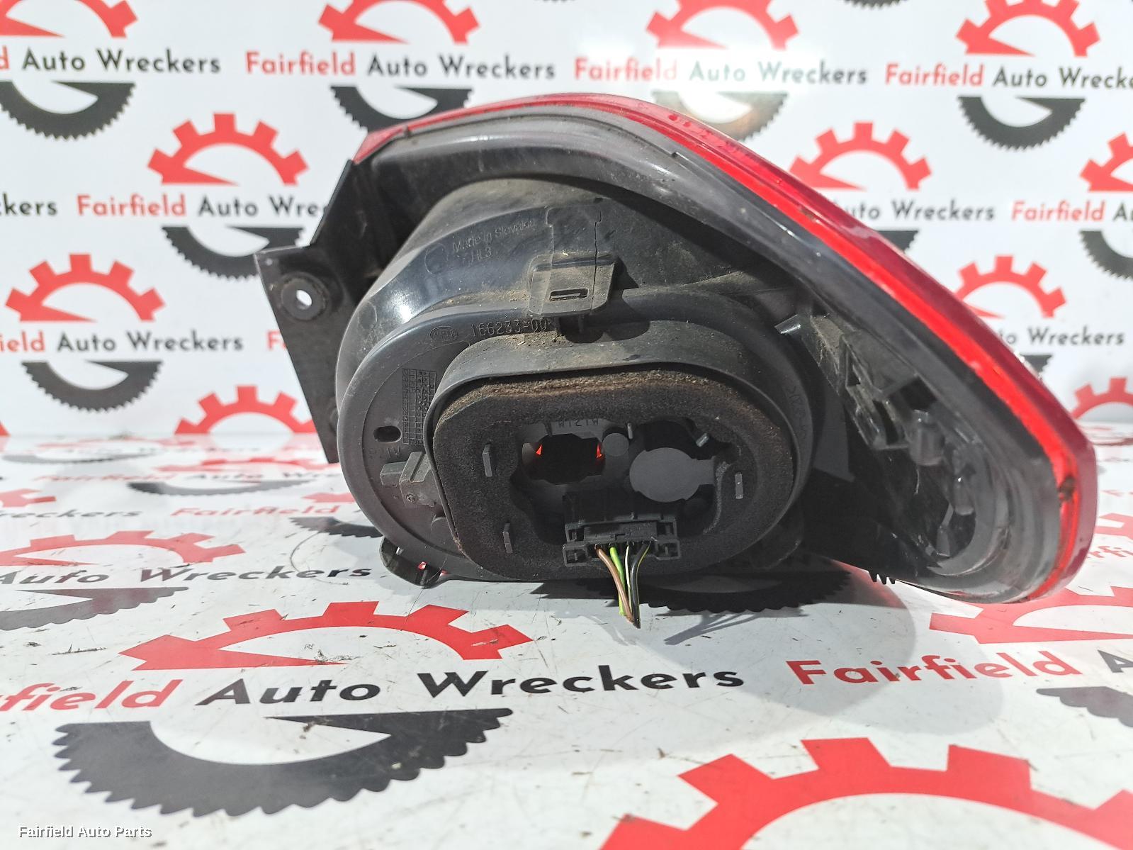 2008-2011 Volkswagen Tiguan Left Taillight