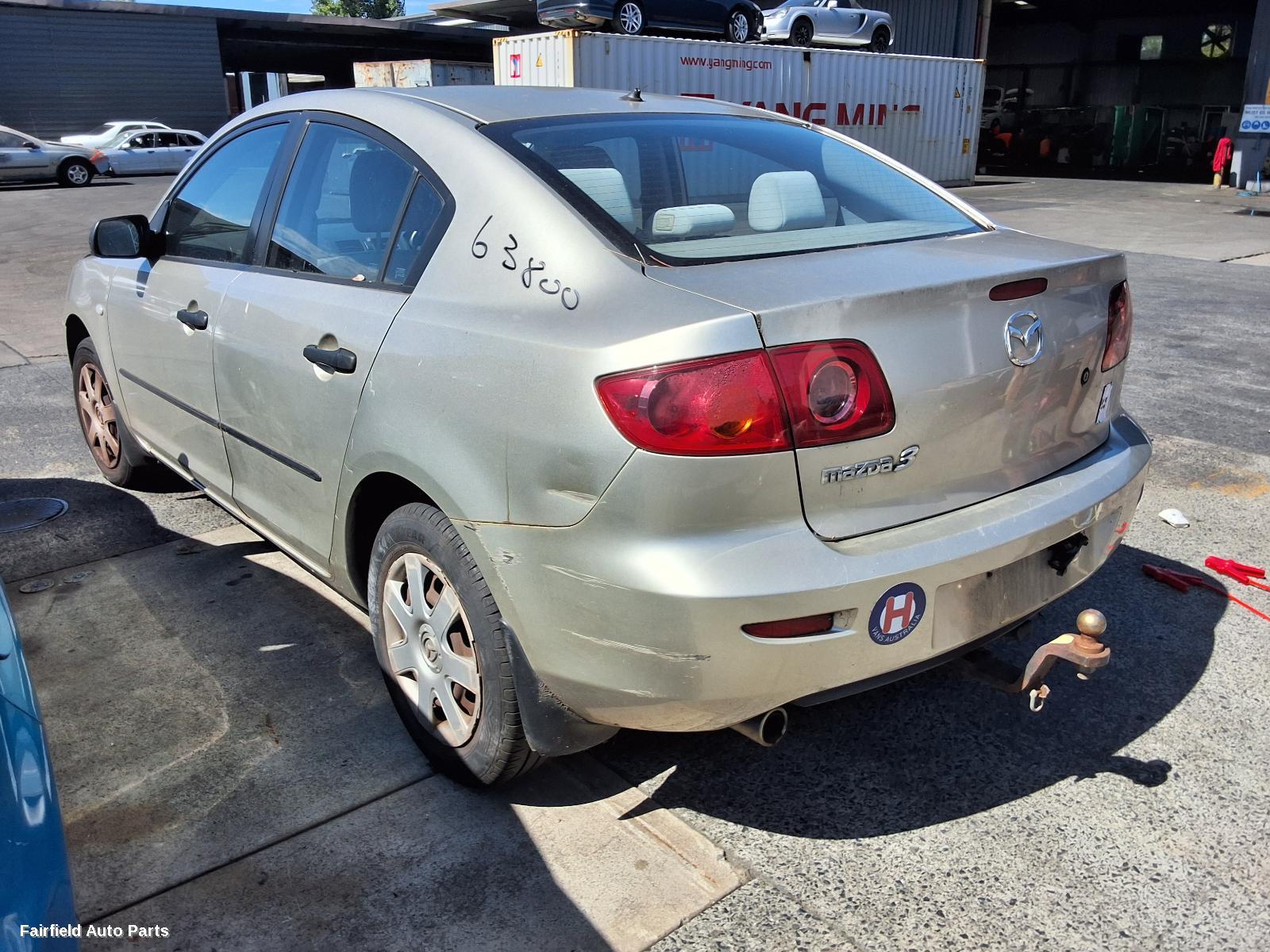 2006 Mazda 3 Right Guard