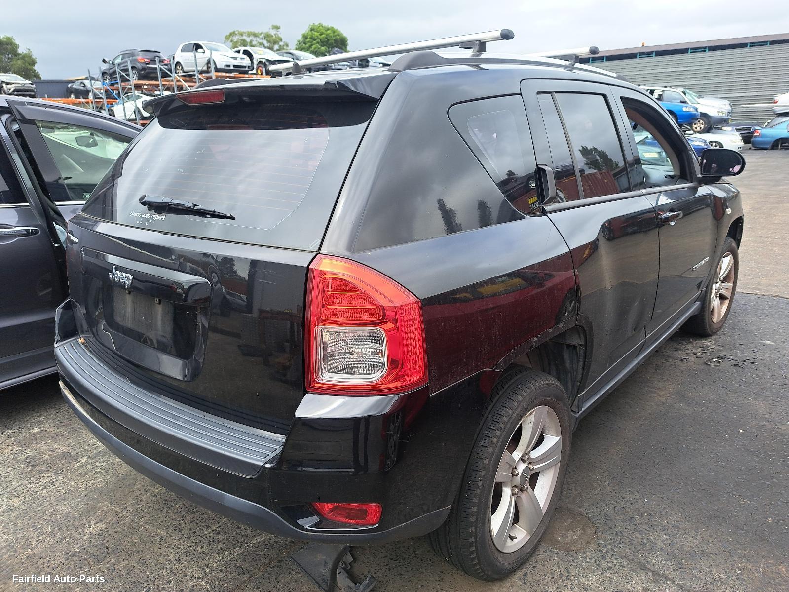 2012 Jeep Compass Right Front Window Reg Motor