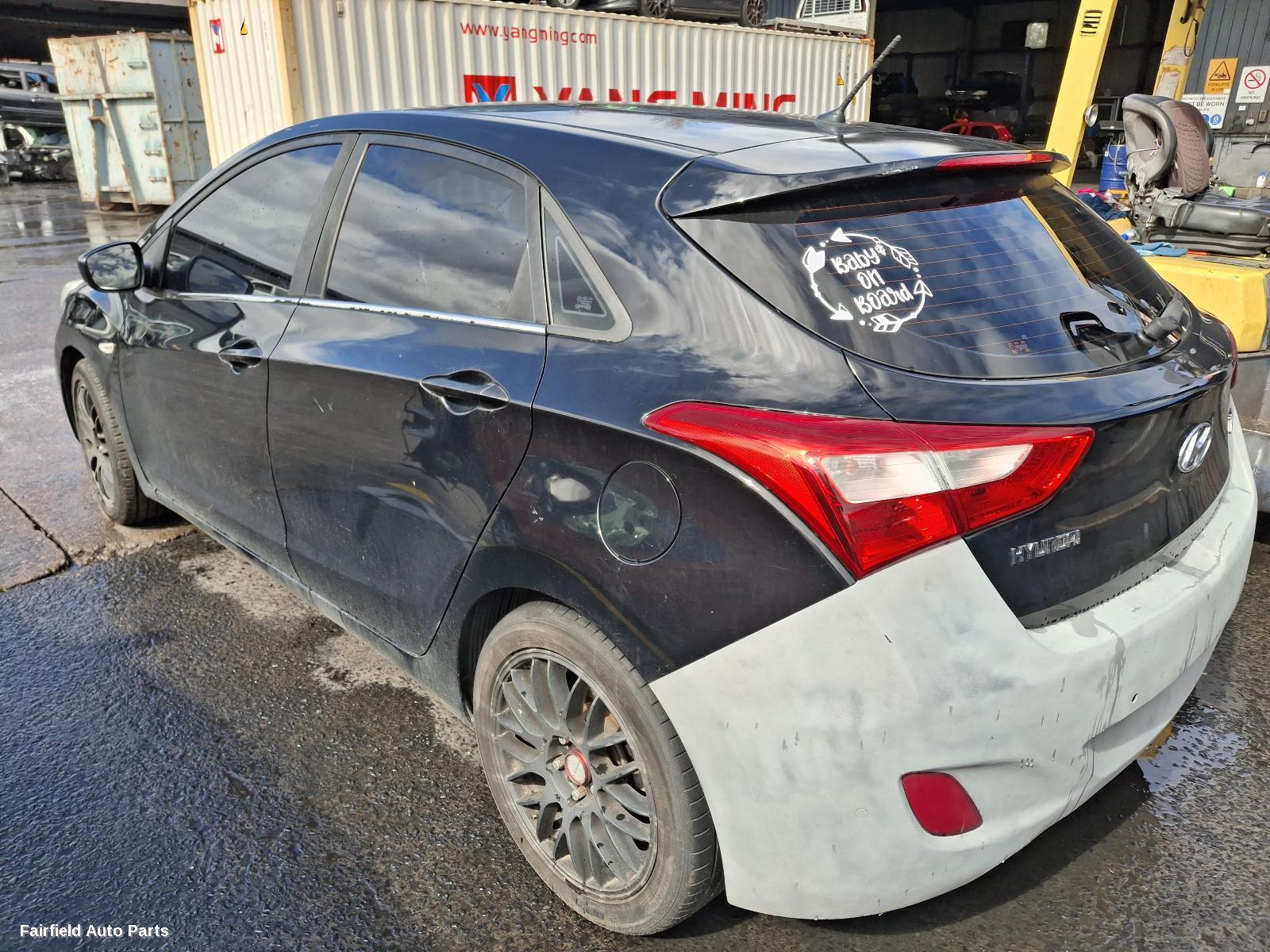 2013 Hyundai I30 Left Guard