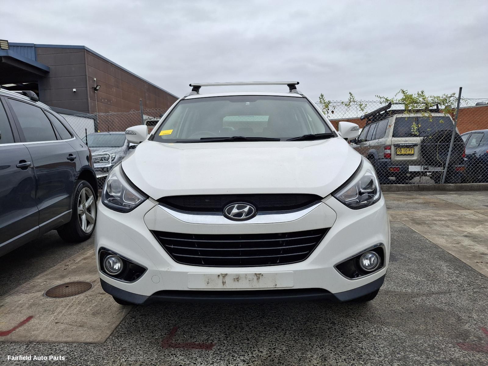 2013 Hyundai Ix35 R Bar Bracket Reinfo