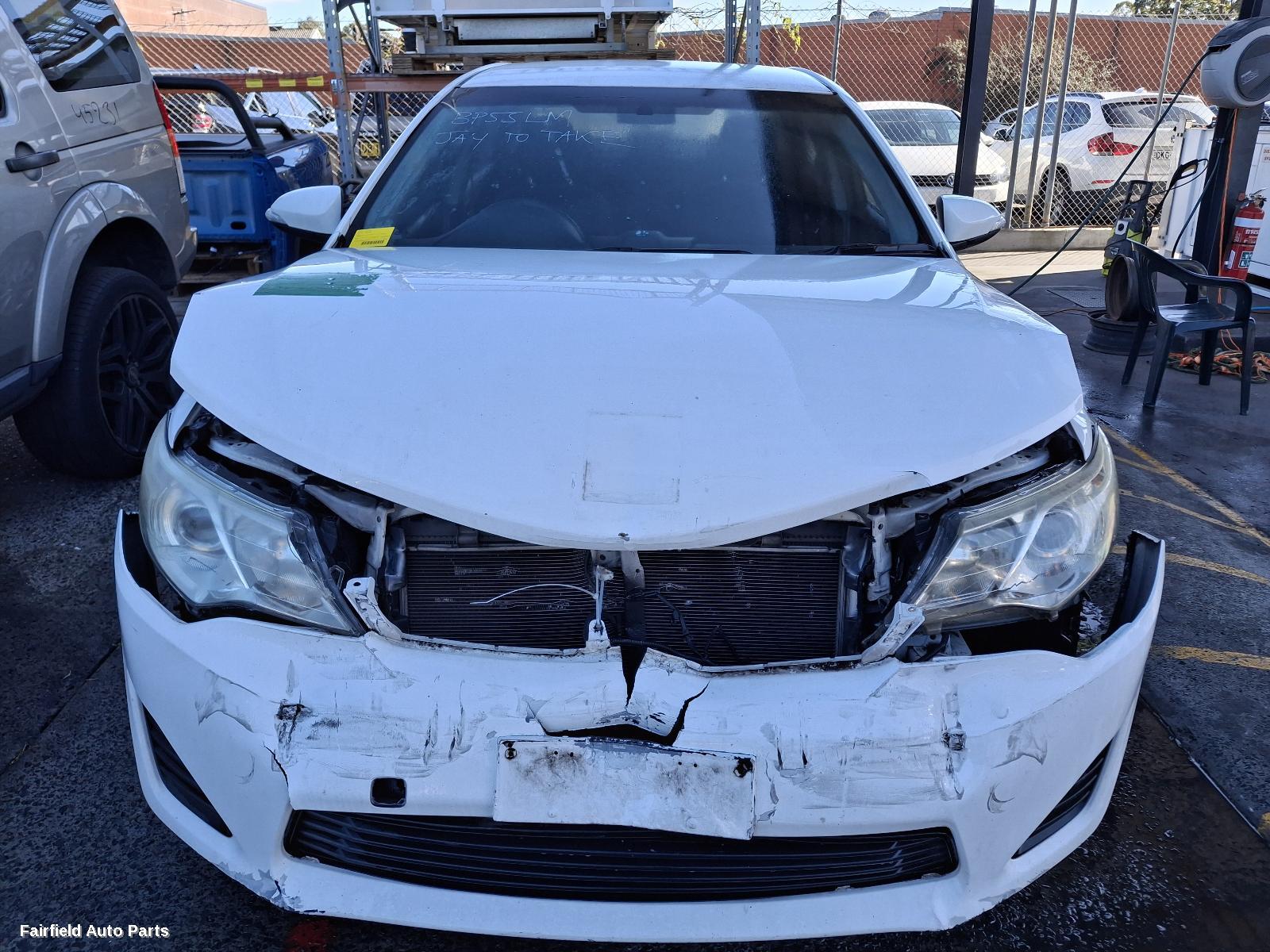 2012 Toyota Camry Left Taillight