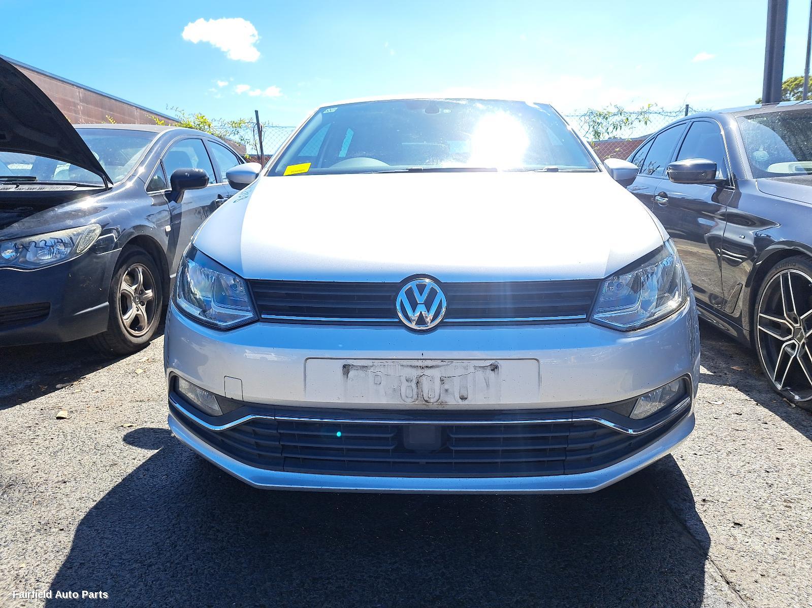 2015 Volkswagen Polo Right Rear Door Sliding