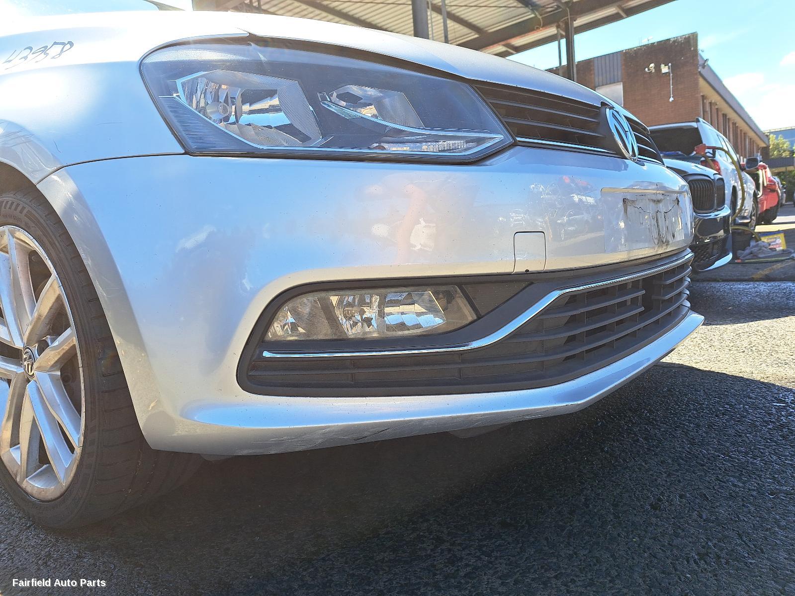 2015 Volkswagen Polo Left Taillight