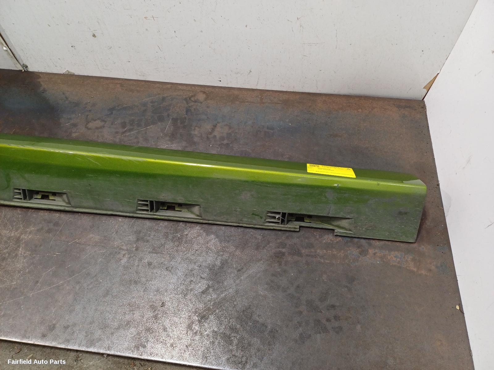 2006-2017 Holden Commodore Side Step Skirt