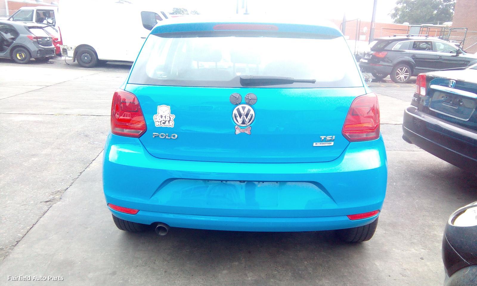 2016 Volkswagen Polo Right Taillight