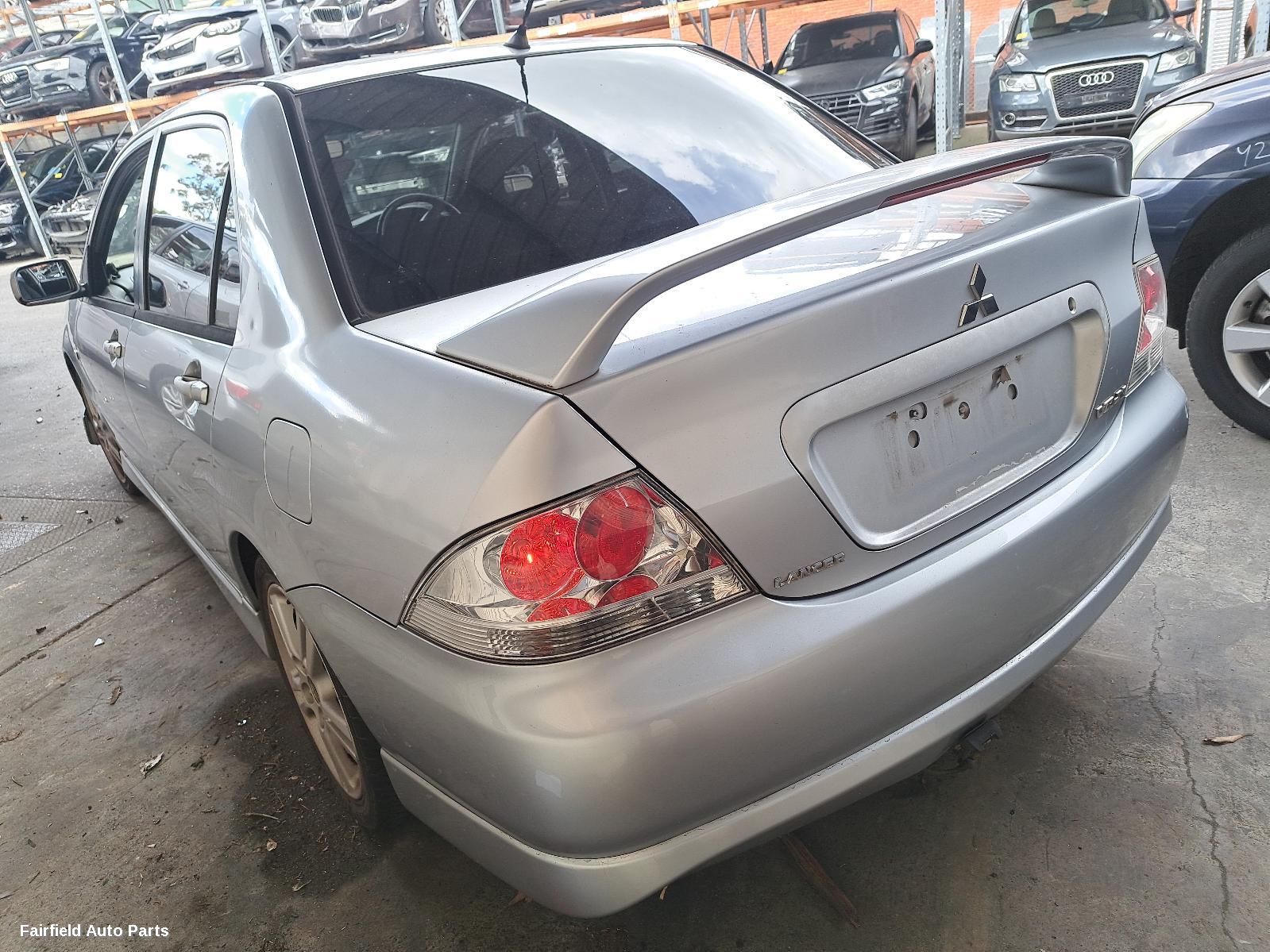 2006 Mitsubishi Lancer Air Cleaner Box