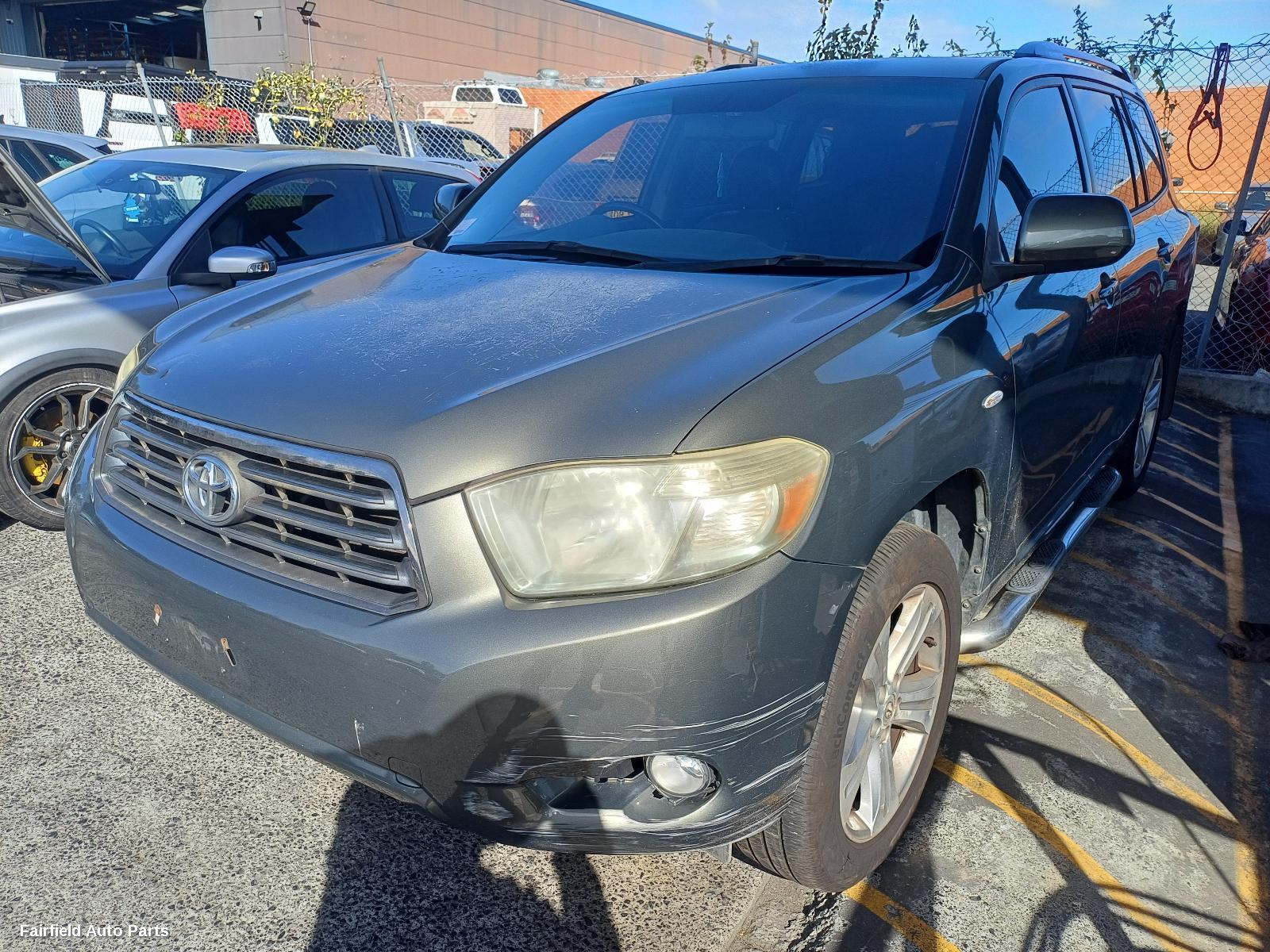 2009 Toyota Kluger Left Taillight