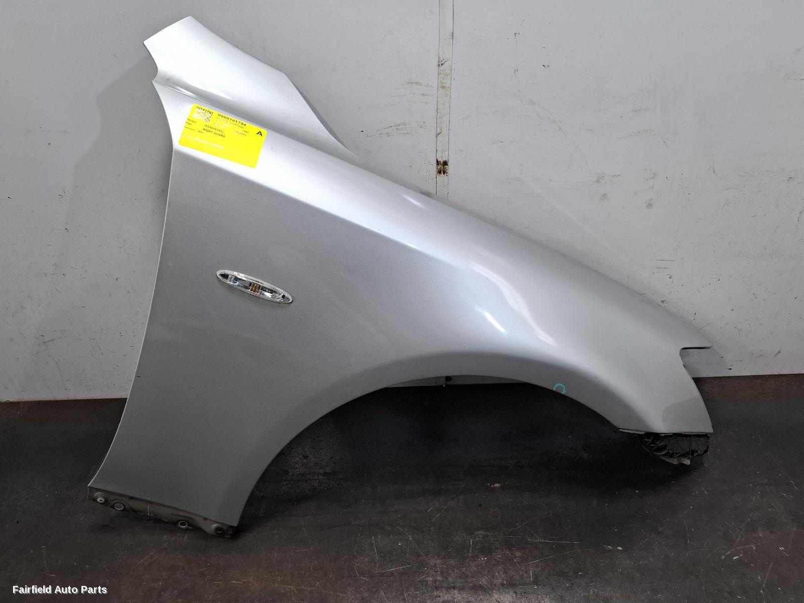 2005-2008 Lexus Is250/is250c Right Guard